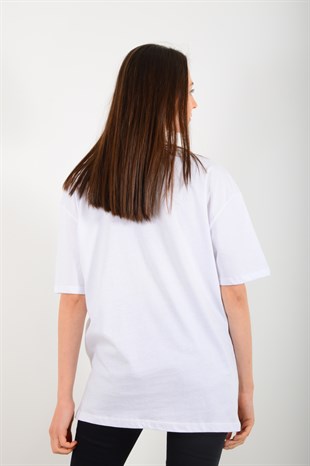 Kadın Beyaz Drafty İşlemeli Tişört 3652