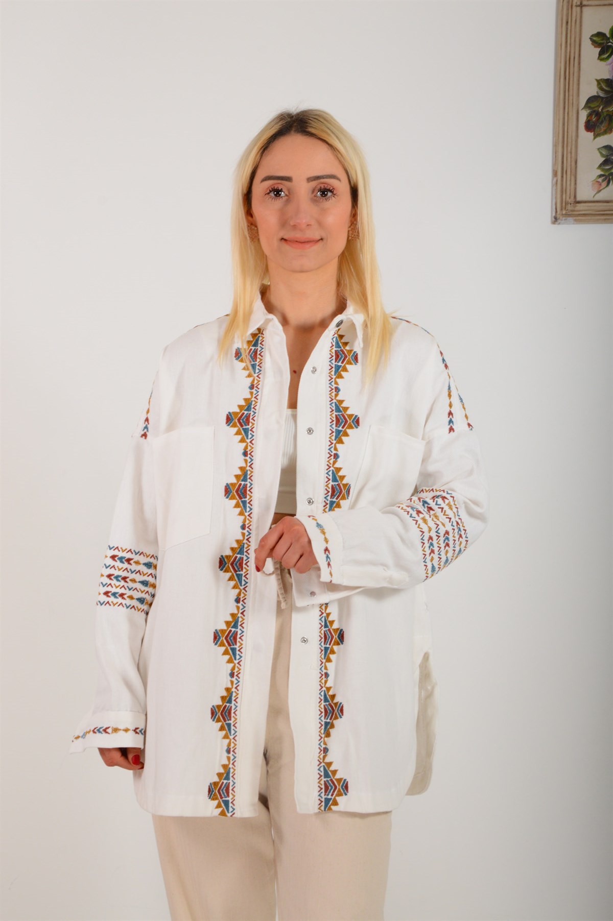 Kadın Ekru Gabardin İşlemeli Gömlek 58037