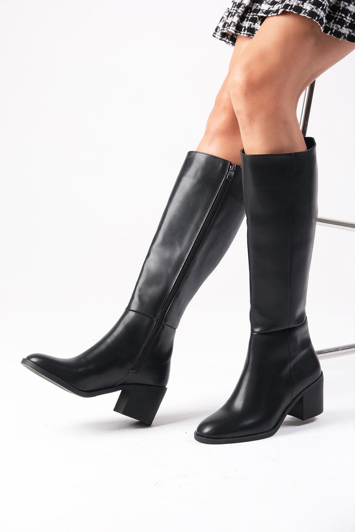 Albertine Siyah Renk Kalın Topuklu Fermuarlı Çizme