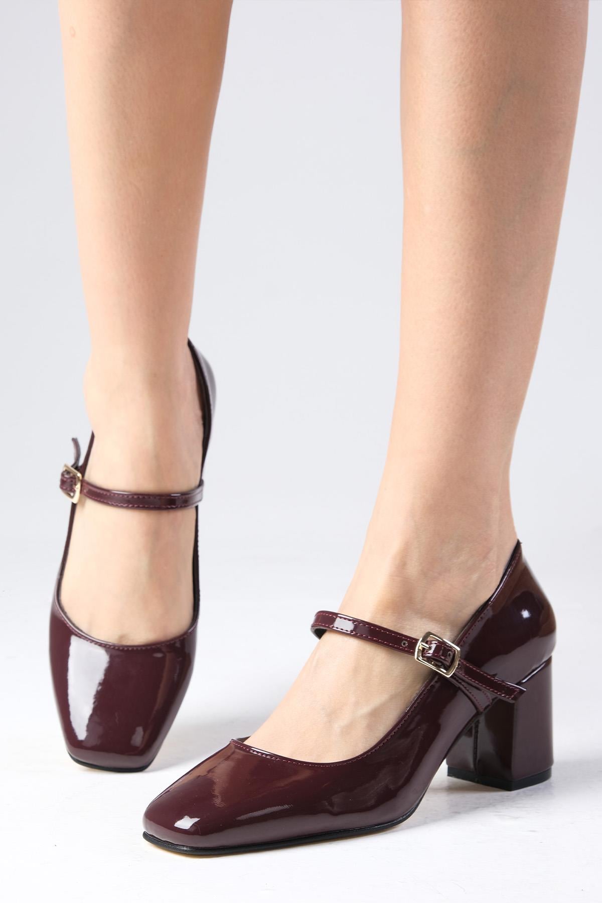 Alda Burgundy Color Patent Leather Heels