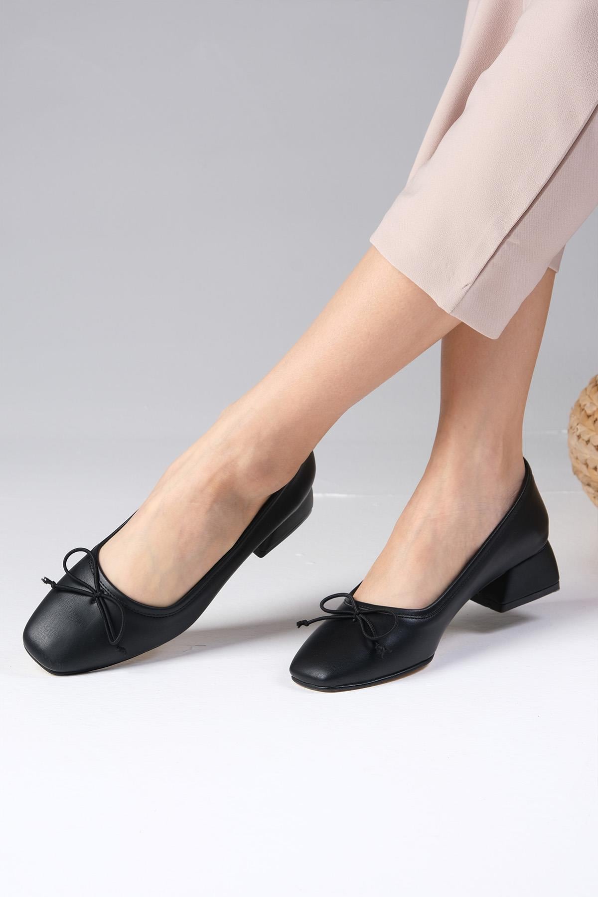 Bellamy Black Color Short Heels