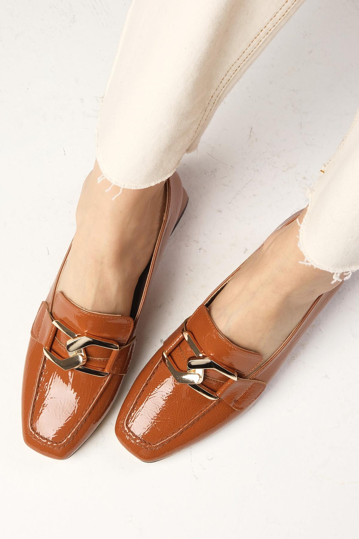 Carolyn Tan Patent Leather Short Heels