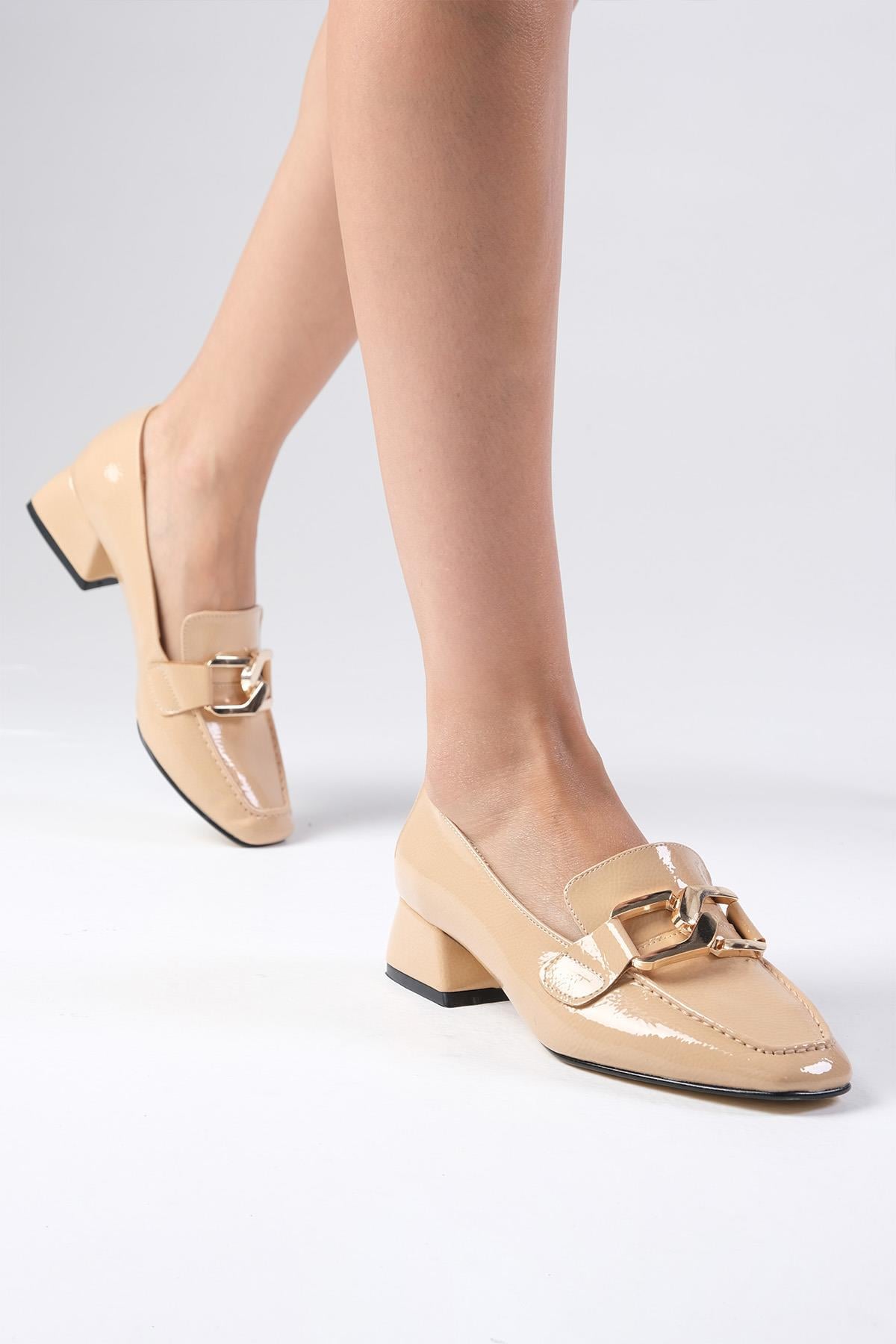 Carolyn Nude Patent Leather Short Heels