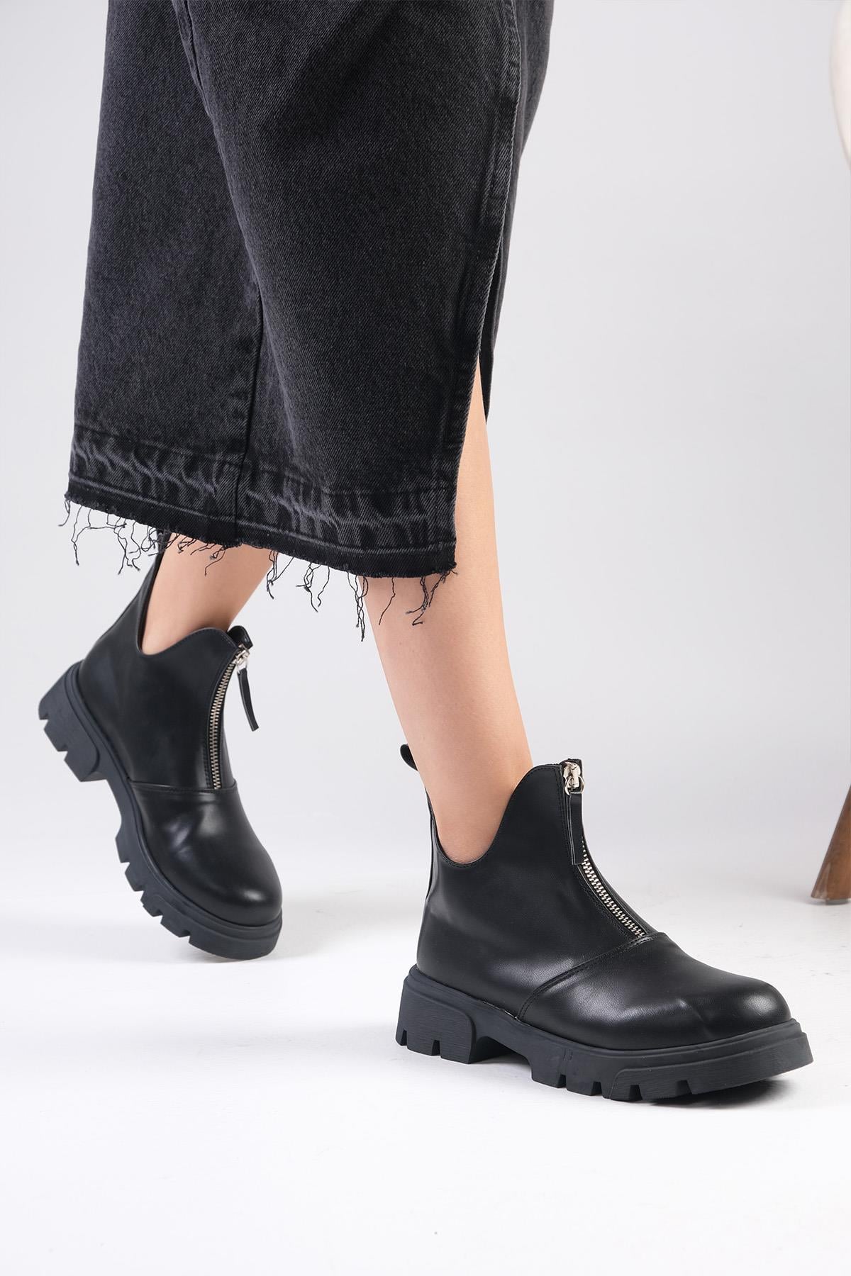 Jill Siyah Renk Kalın Tabanlı Bot