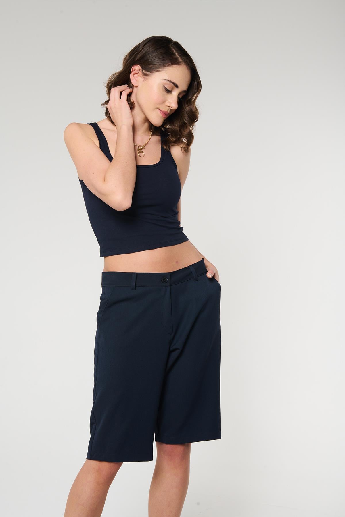 Lacivert Renk Bermuda