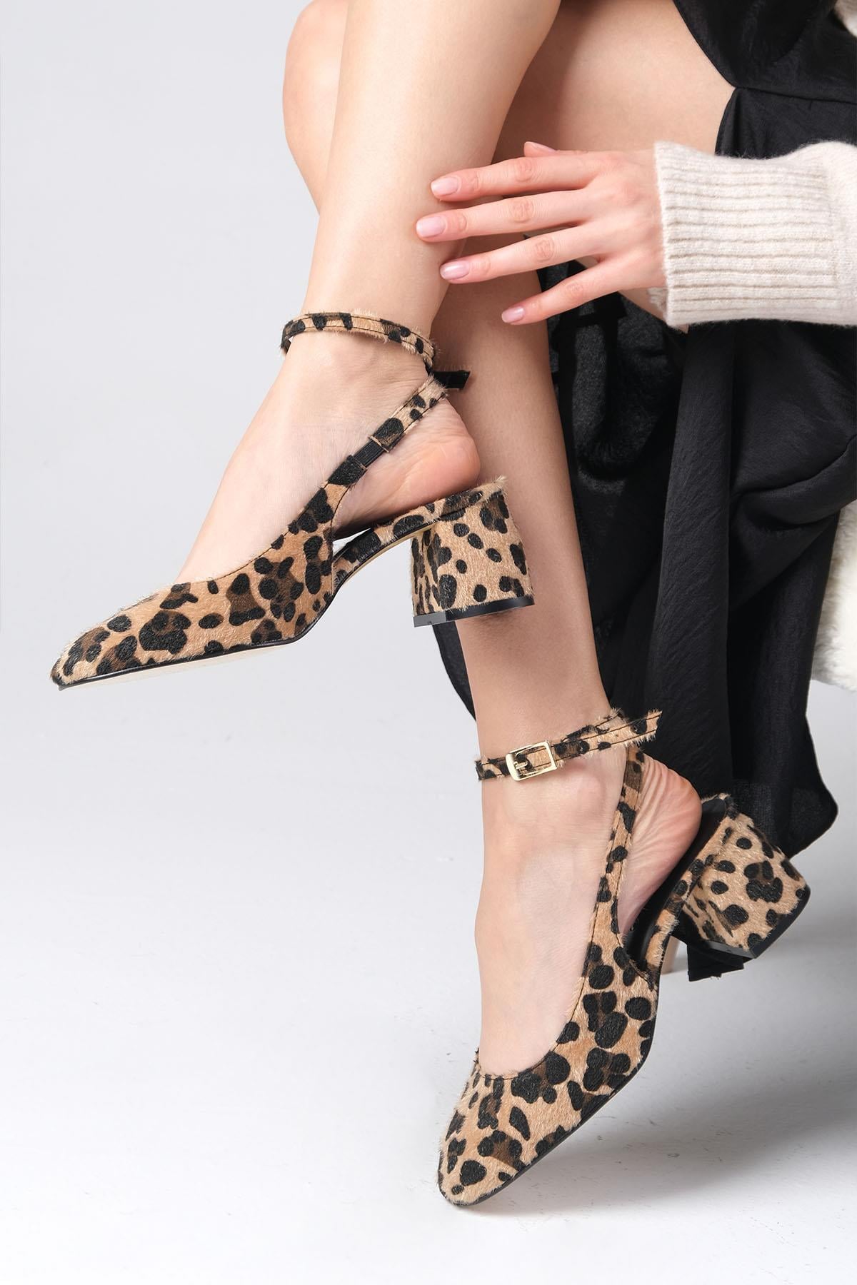 Lia Leopard Printed Hels