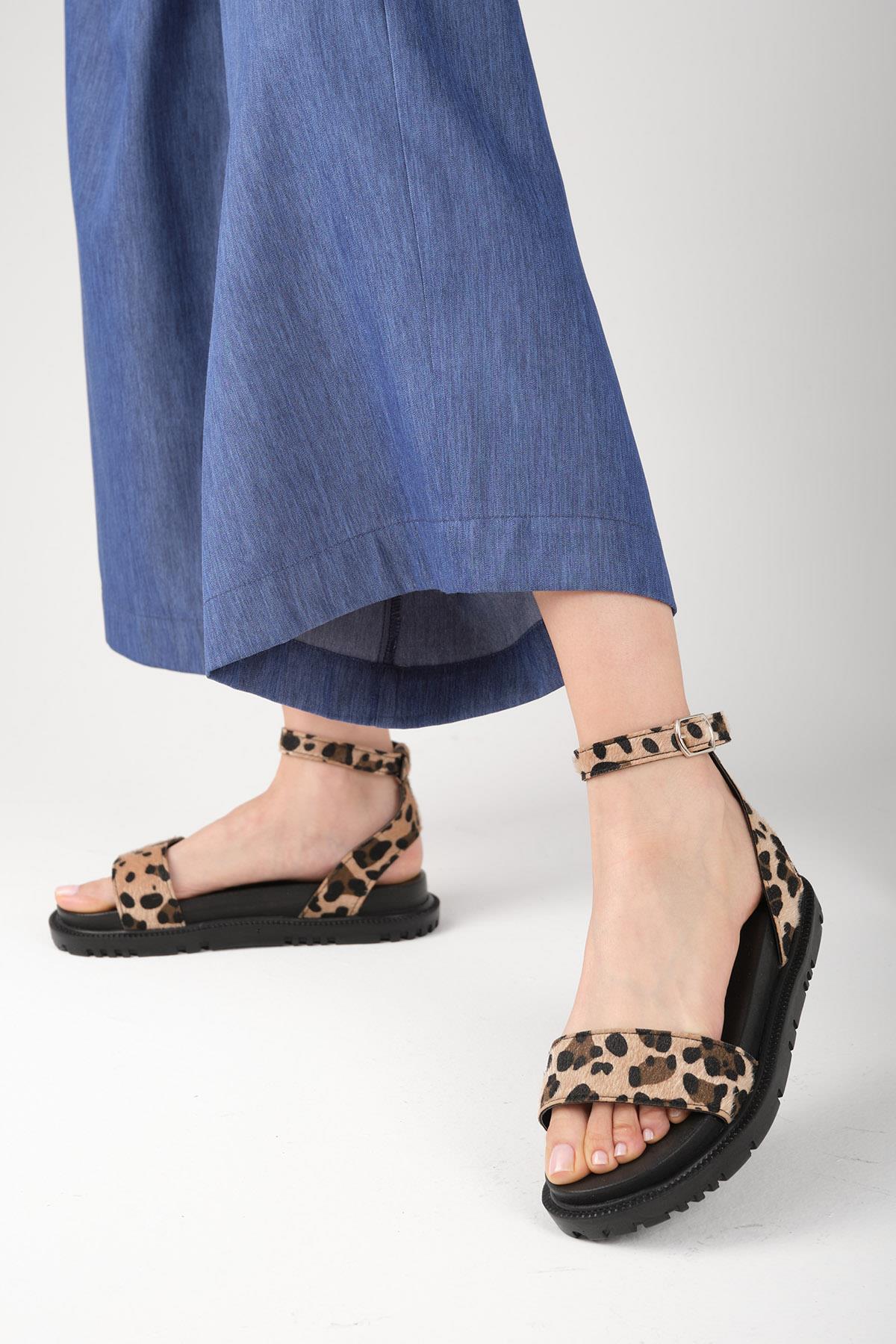 Susana Leopar Desenli Bilek Bantlı Sandalet