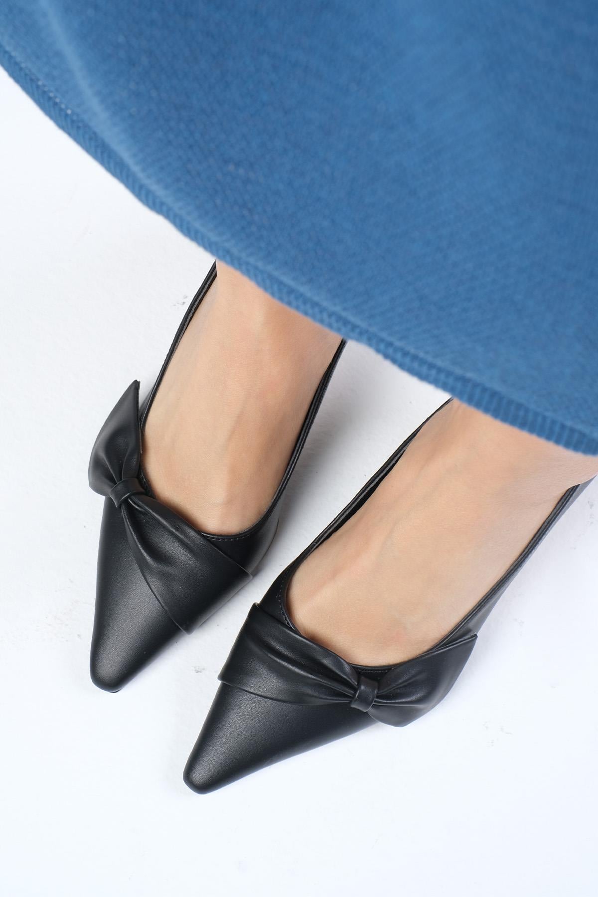 Orlanda Black Heels