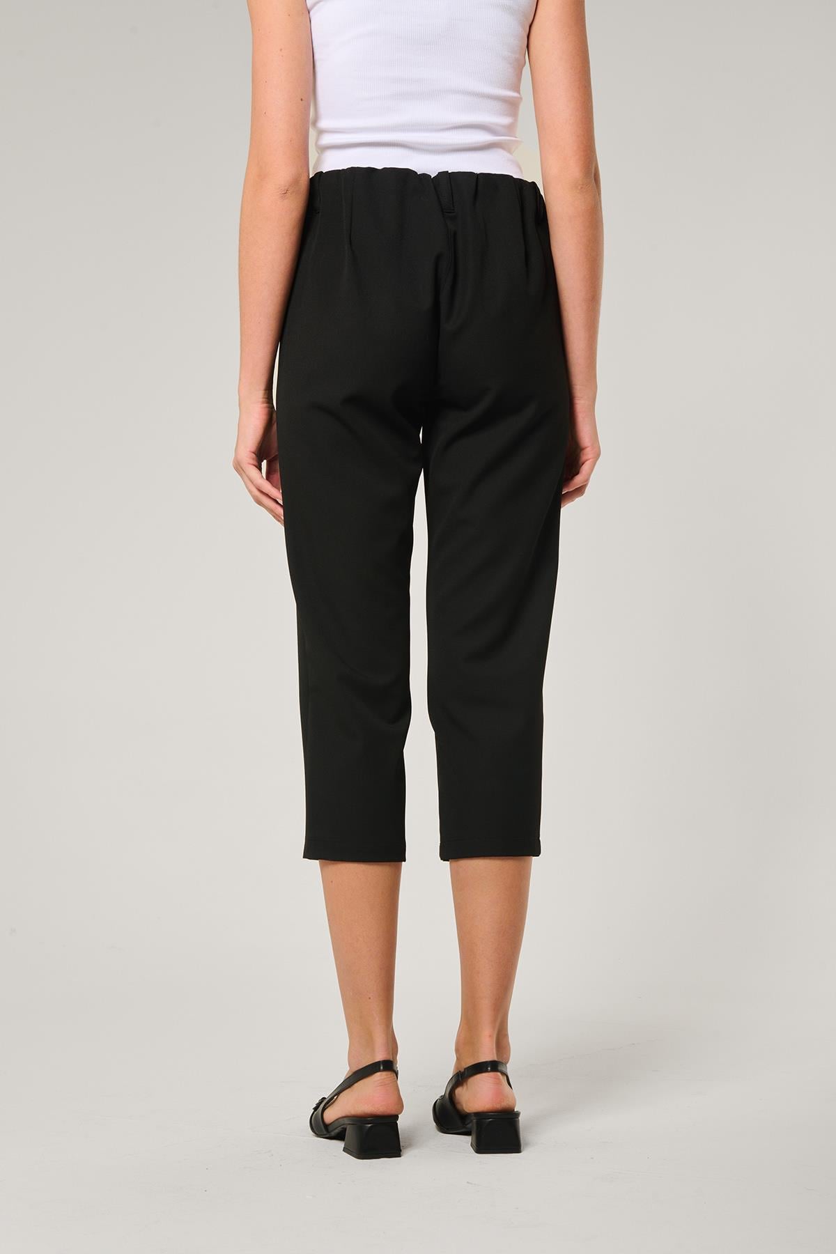 Siyah Renk Skinny Bermuda