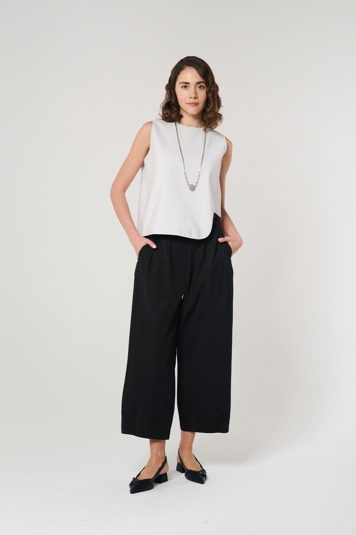 Siyah Renk Crop Pantolon