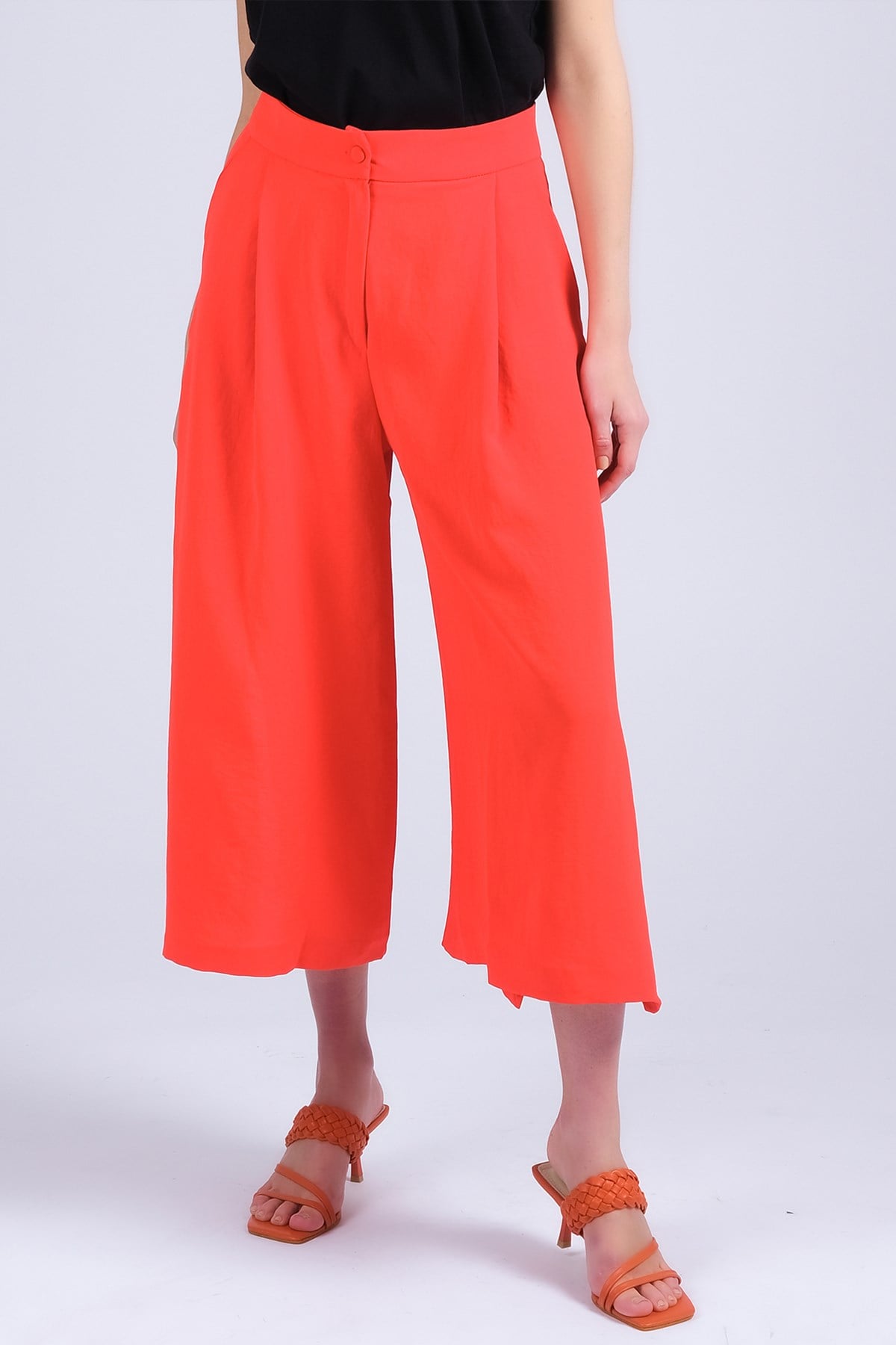 Turuncu Renk Yanları Yırtmaçlı Kadın Pantalon