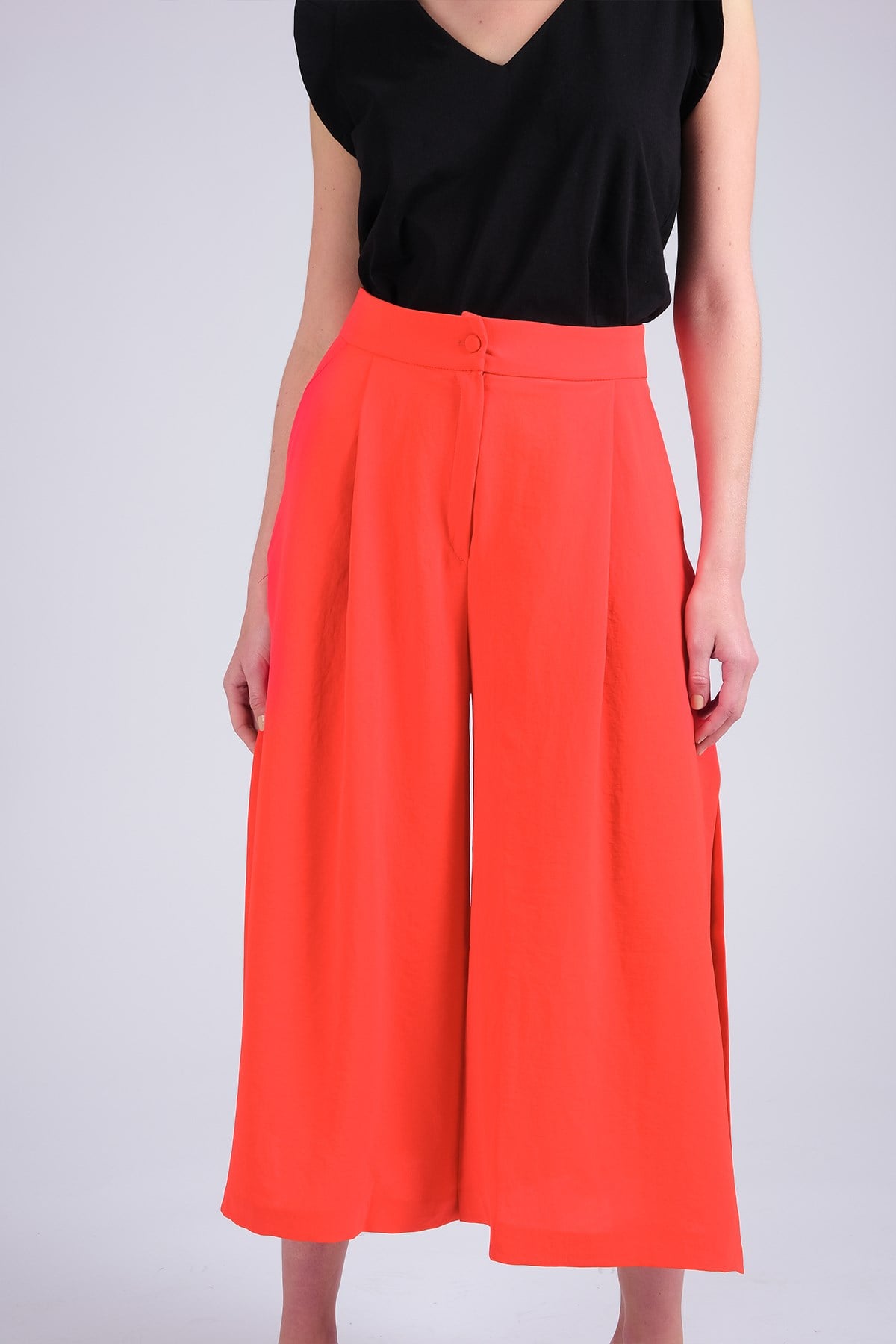 Turuncu Renk Yanları Yırtmaçlı Kadın Pantalon