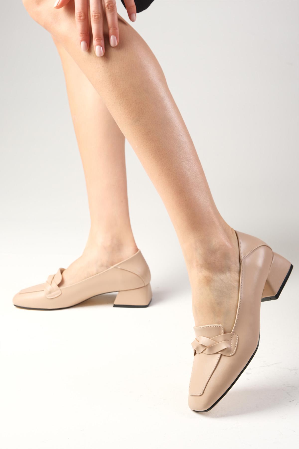 Abriana Ten Rengi Kısa Topuklu Ayakkabı