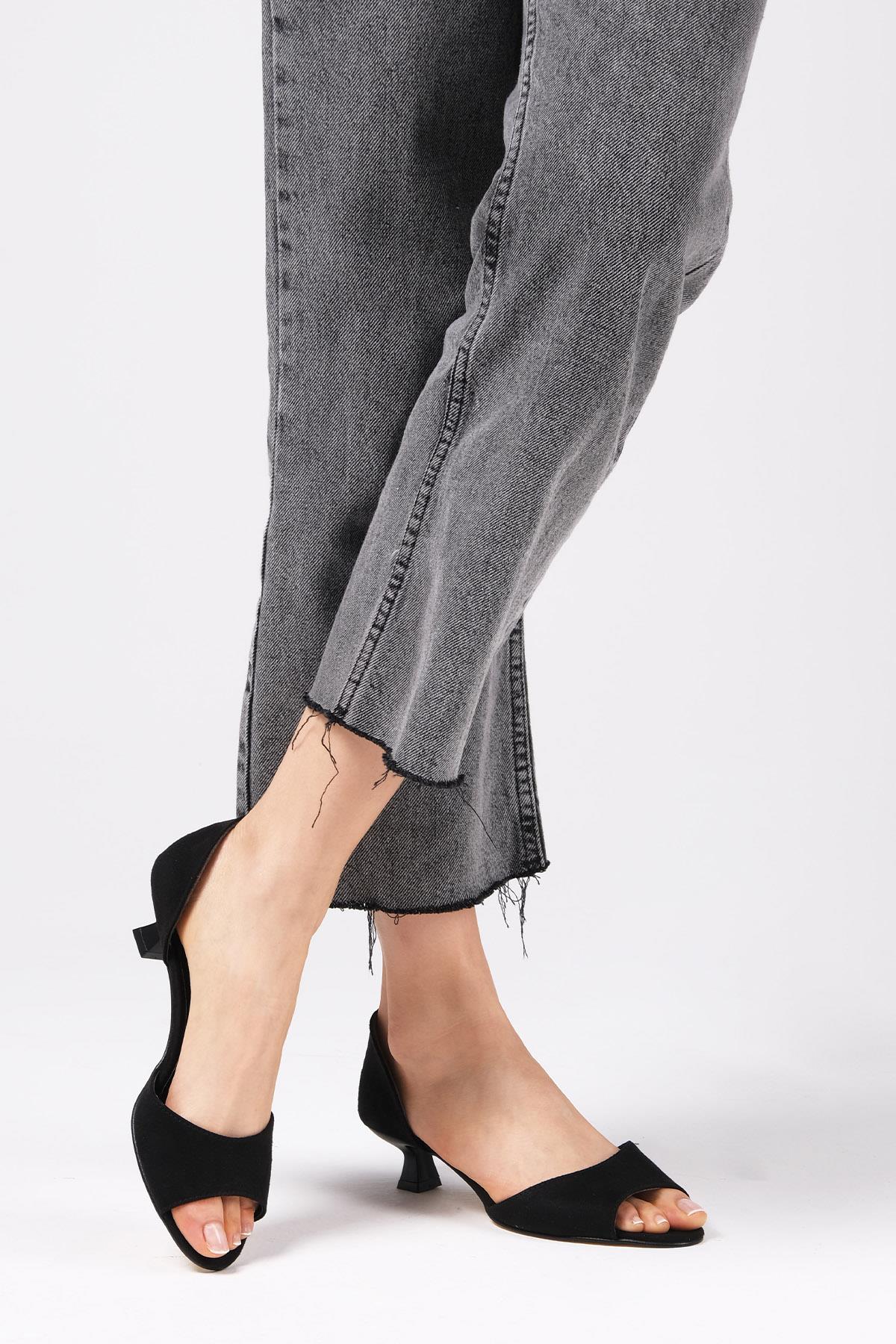 Adrian Siyah Renk Kısa Topuklu Ayakkabı