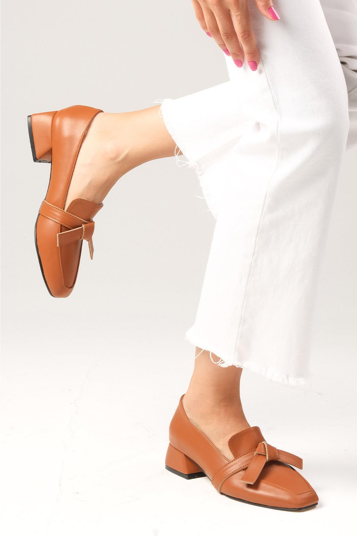 Agatha Taba Renk Kısa Topuklu Ayakkabı