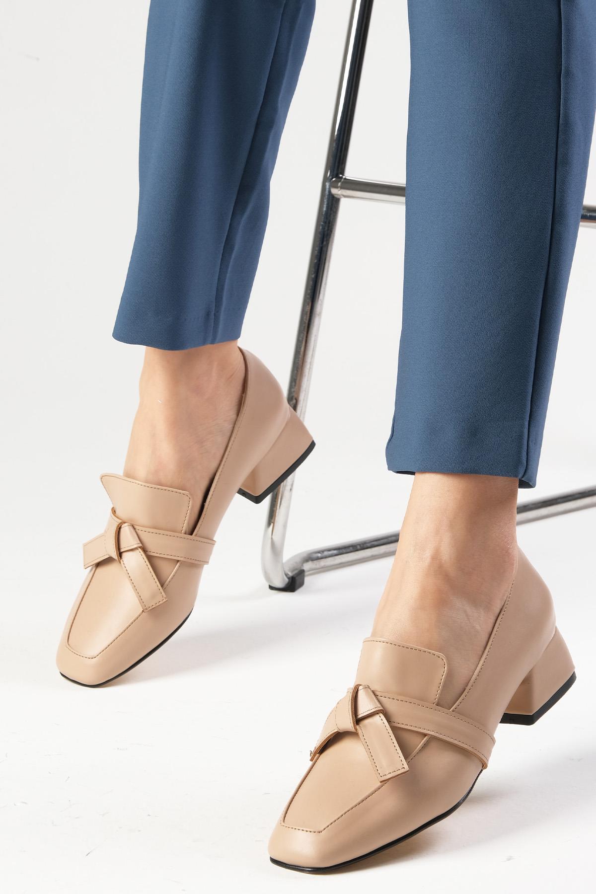 Agatha Ten Rengi Kısa Topuklu Ayakkabı