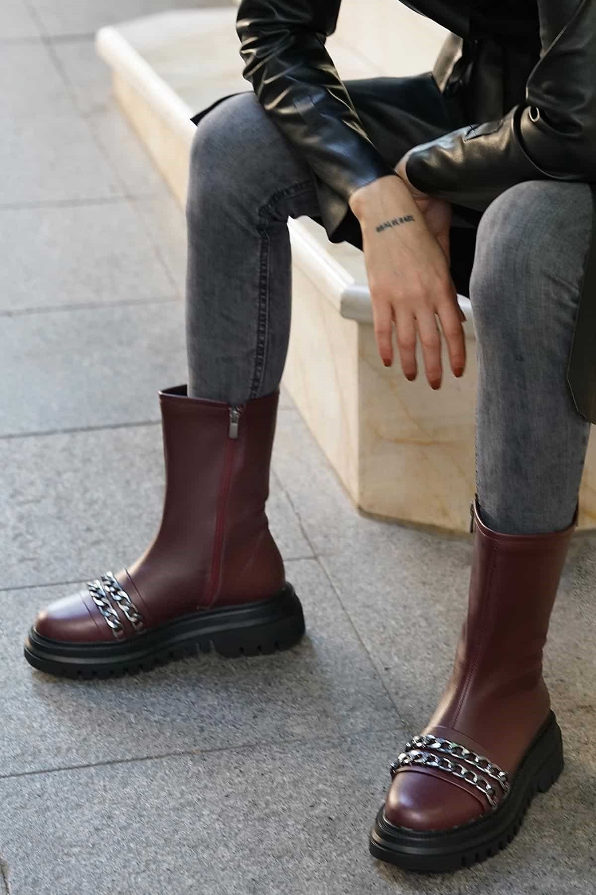 Albina Bordo Zincirli Bot