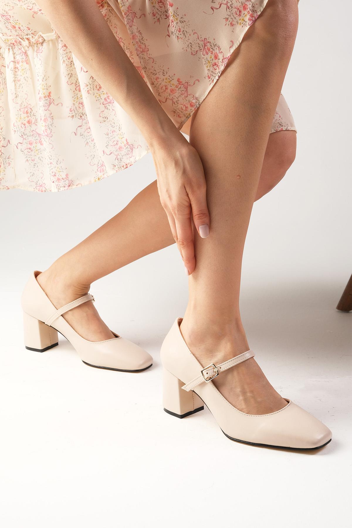 Alda Bej Renk Topuklu Ayakkabı