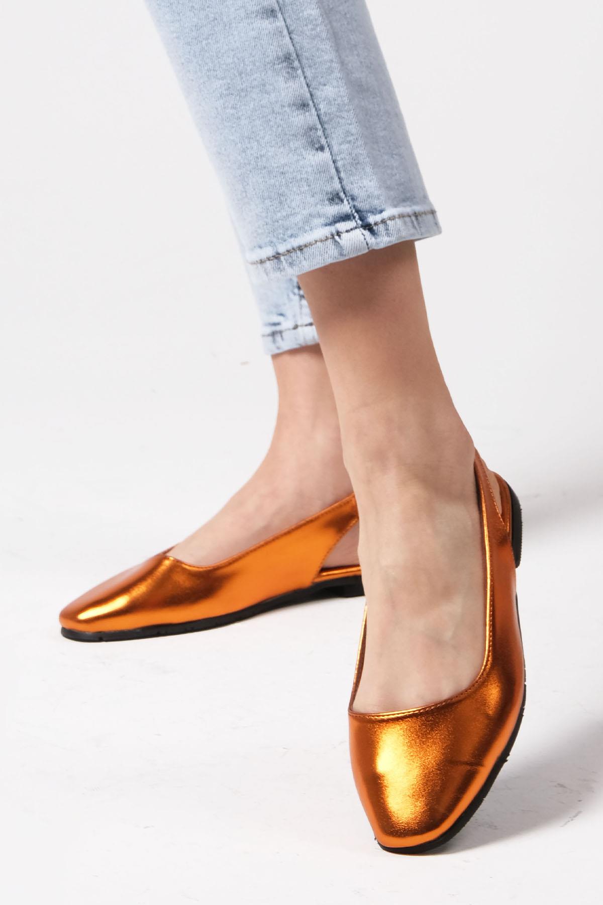 Ally Turuncu Renk Küt Burun Babet