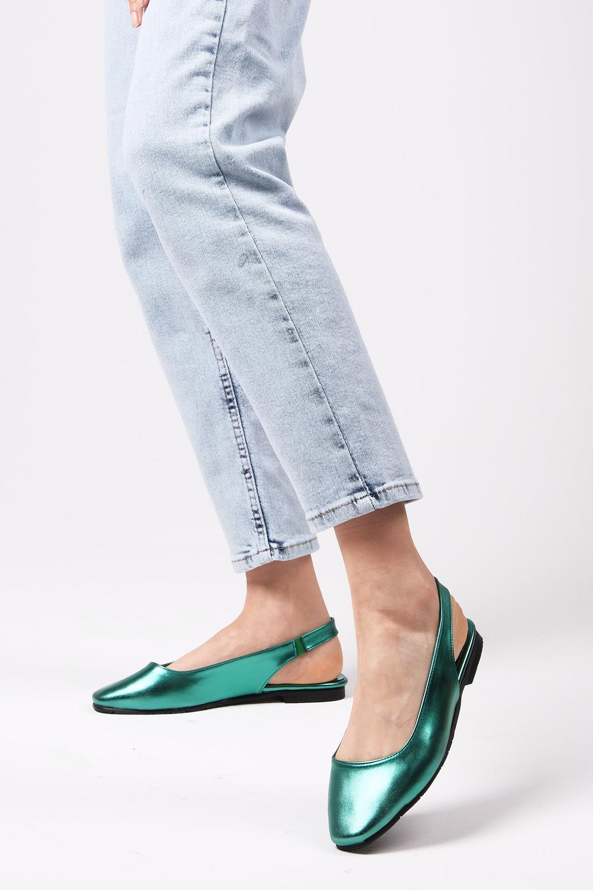 Ally Yeşil Renk Küt Burun Babet