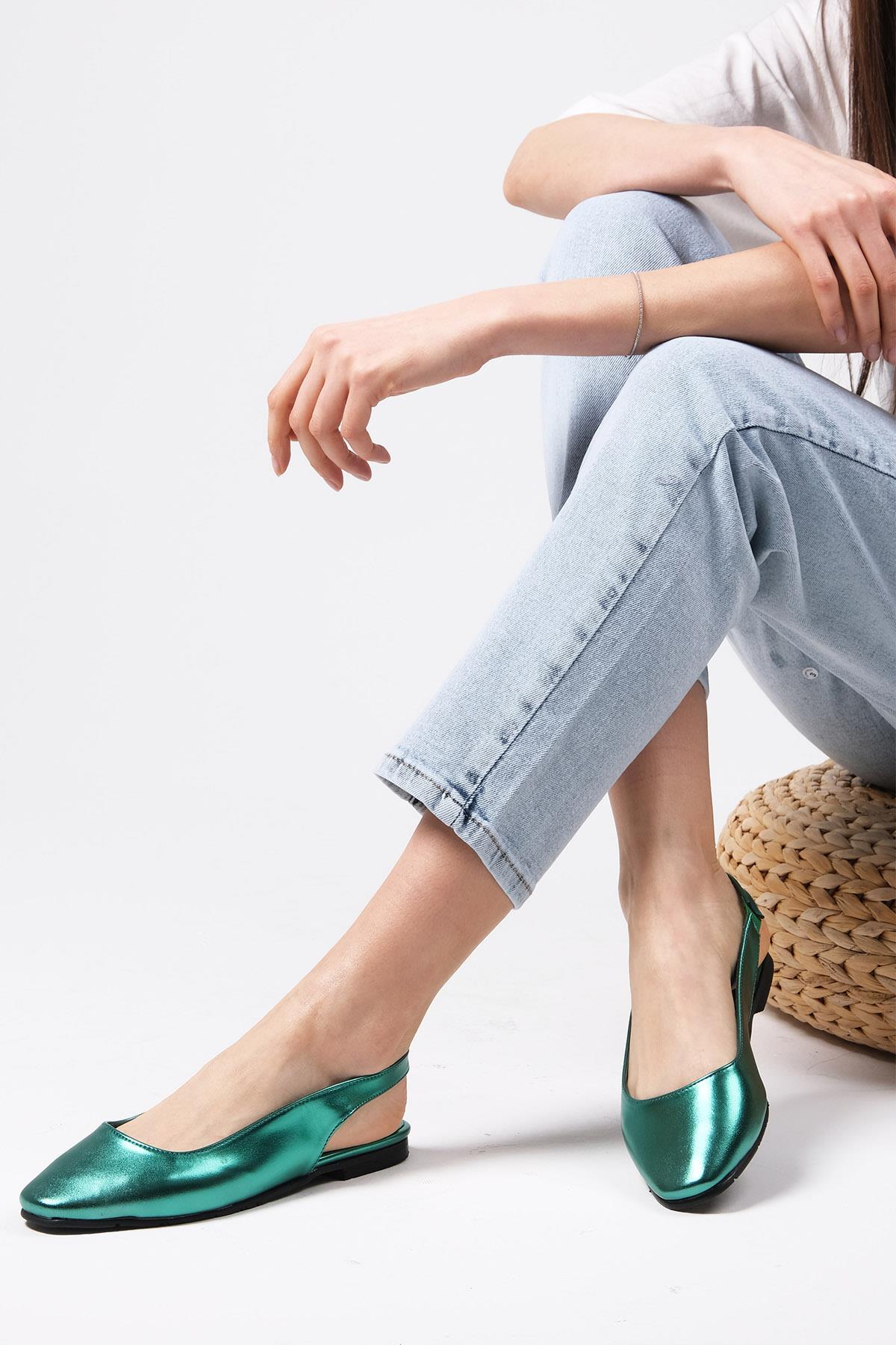 Ally Yeşil Renk Küt Burun Babet