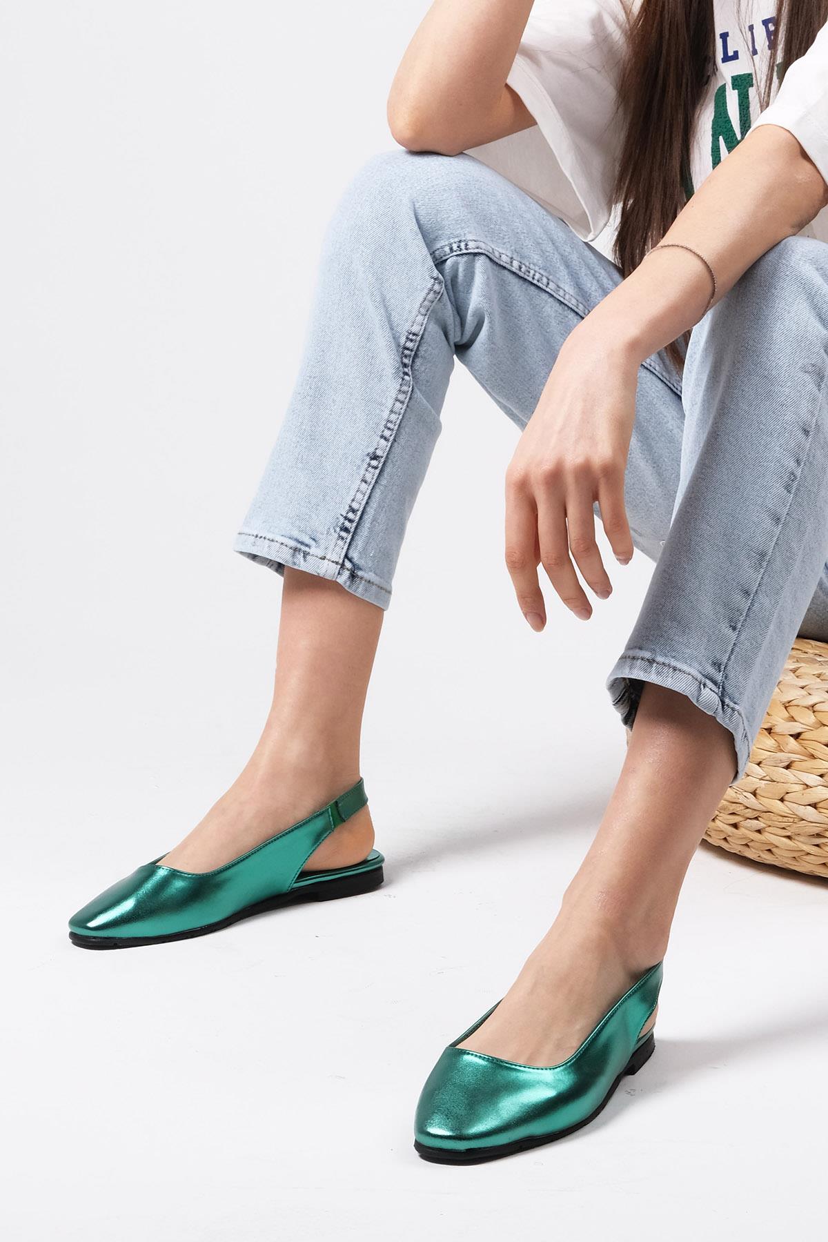 Ally Yeşil Renk Küt Burun Babet