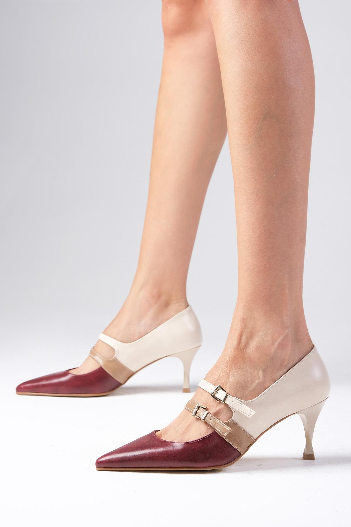 Amber Bordo Renk Topuklu Ayakkabı
