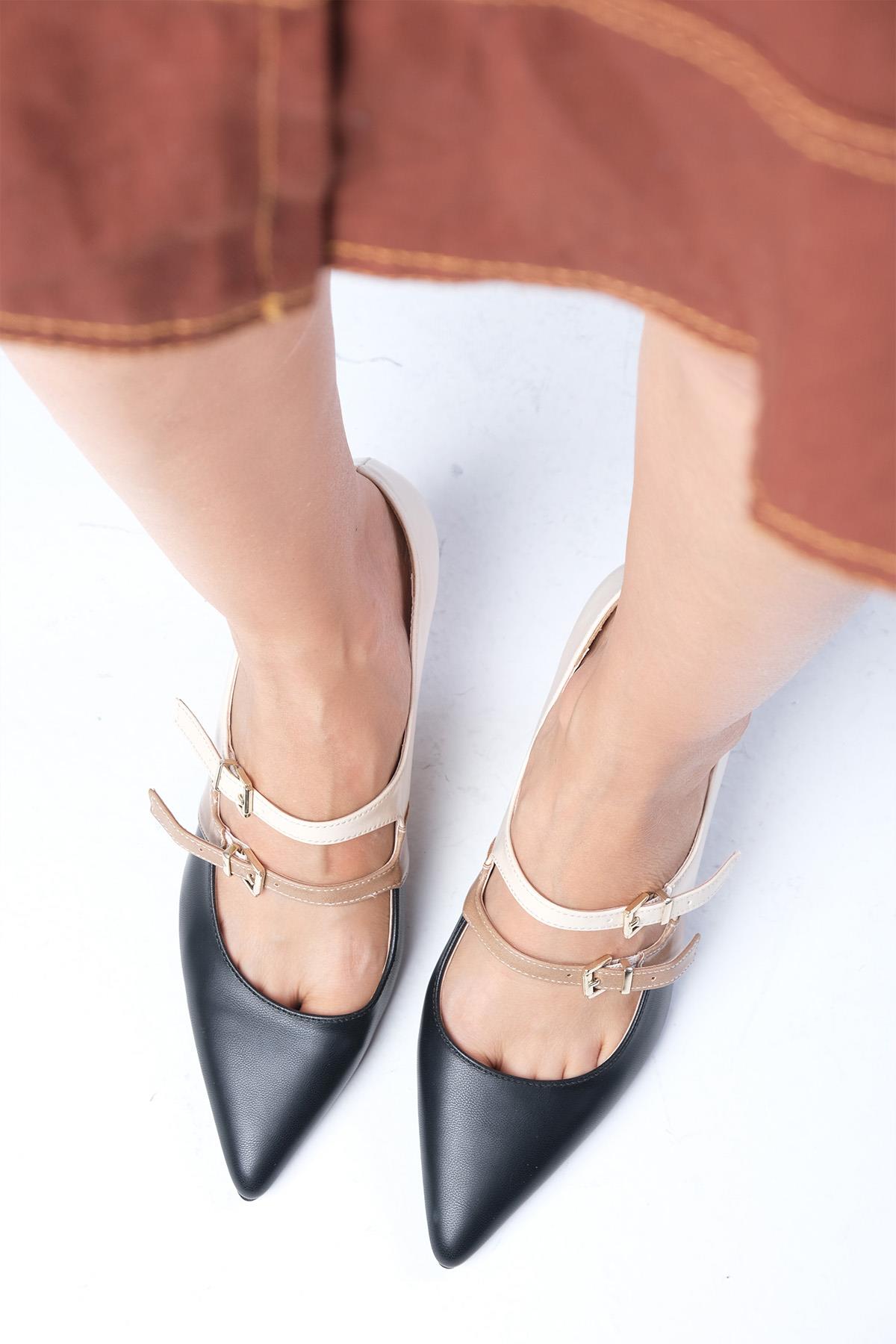 Amber Siyah Renk Topuklu Ayakkabı