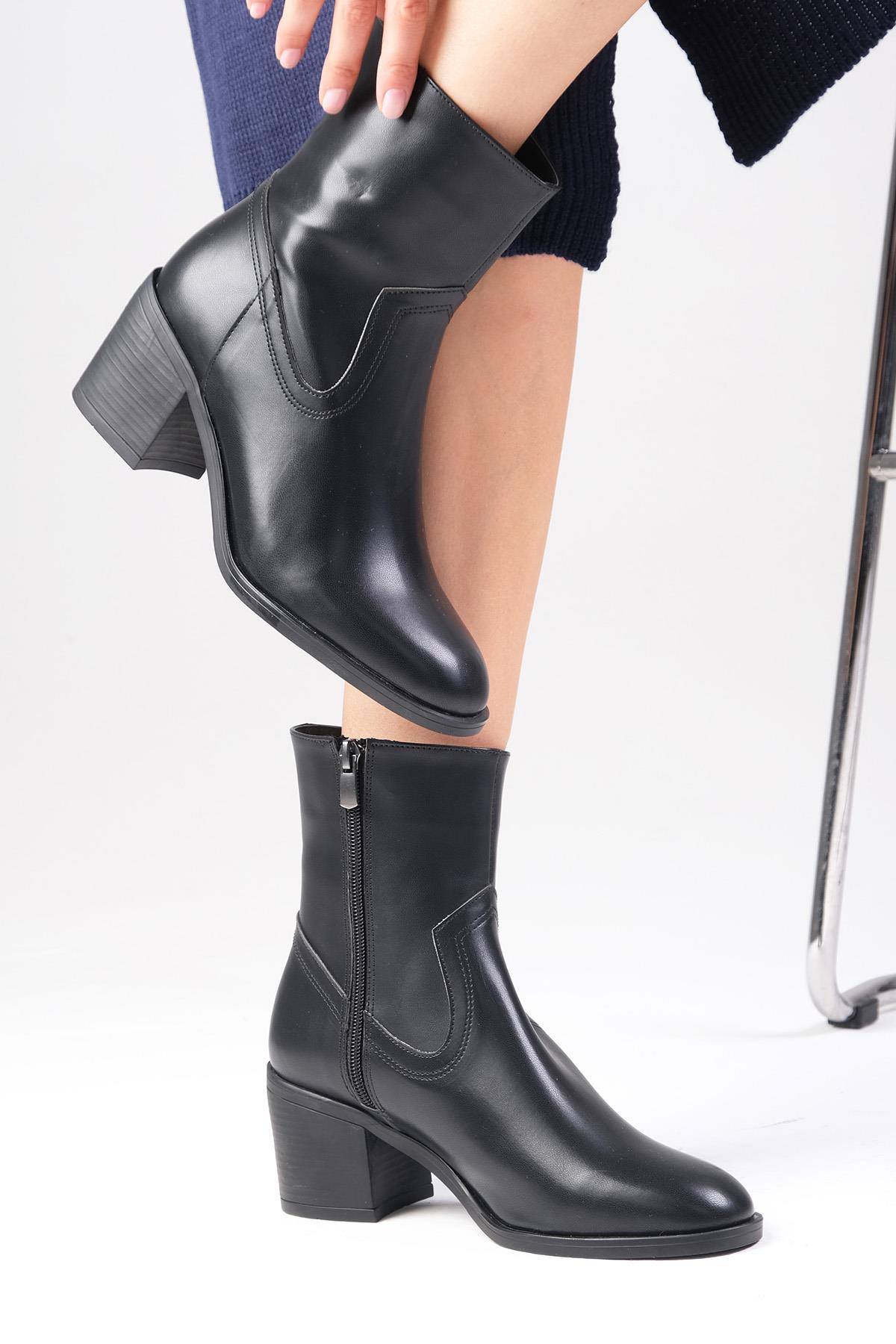 Amory Siyah Renk Kalın Topuklu Bot