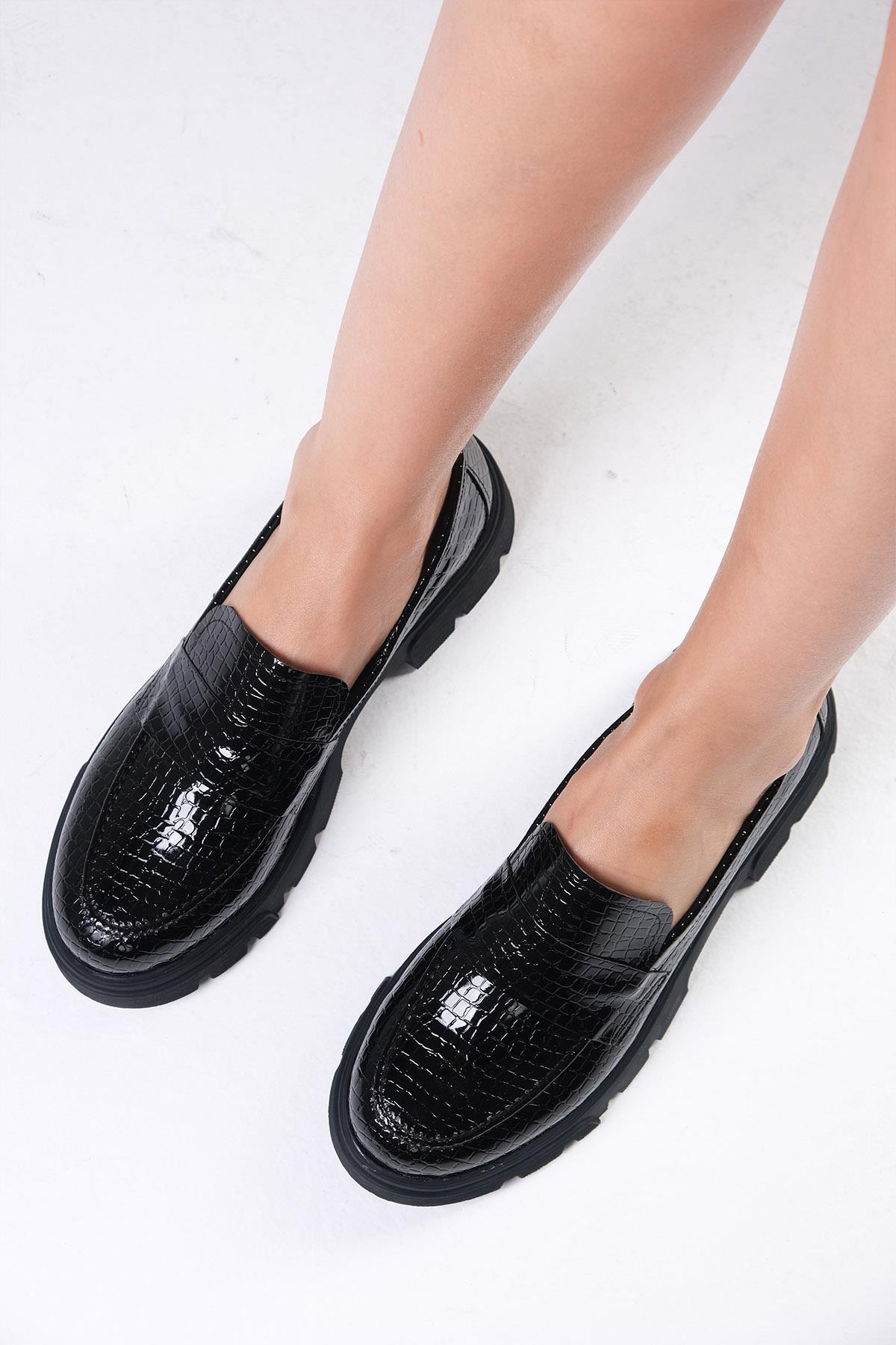 Andrea Siyah Renk Kalın Tabanlı Oxford Ayakkabı