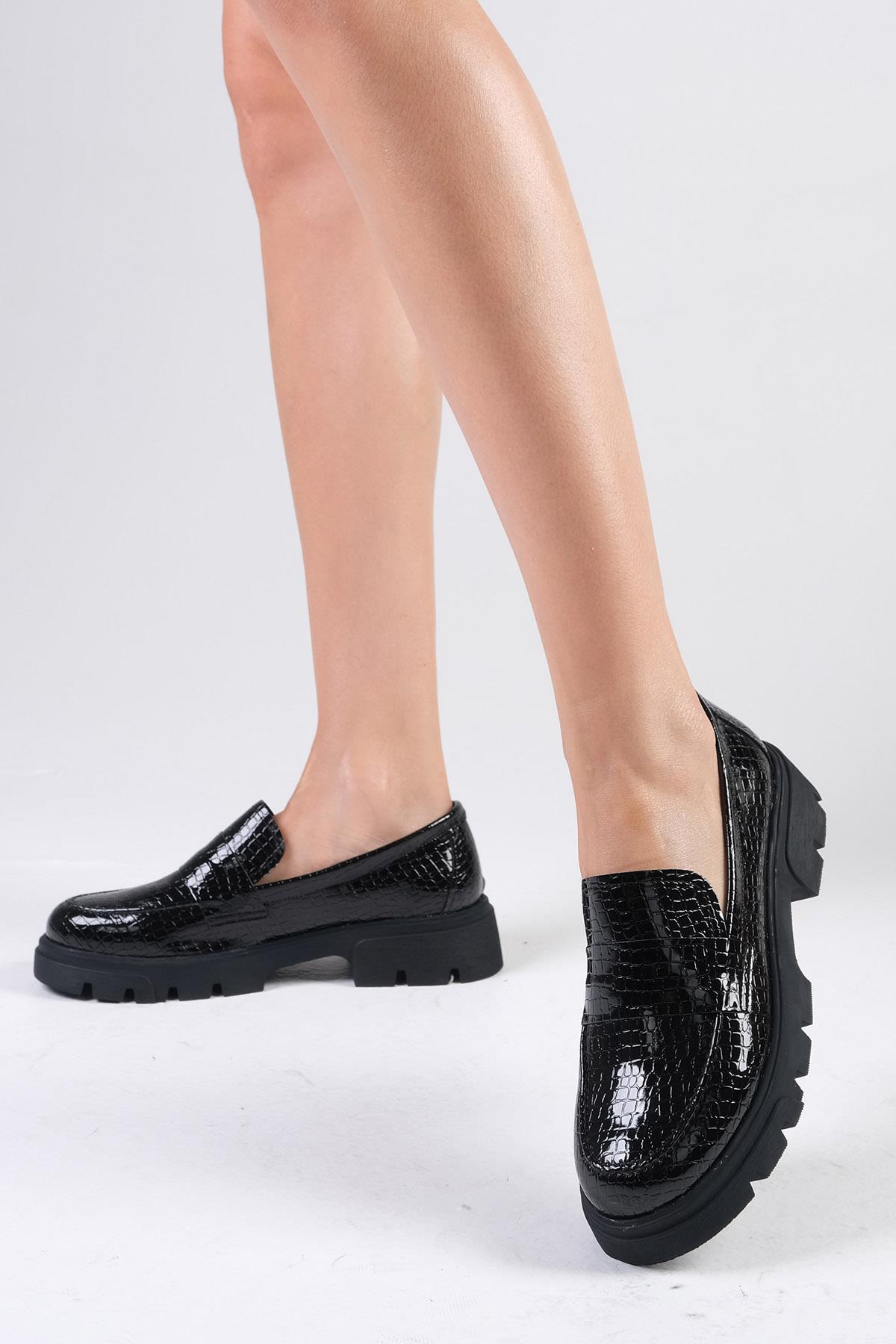 Andrea Siyah Renk Kalın Tabanlı Oxford Ayakkabı