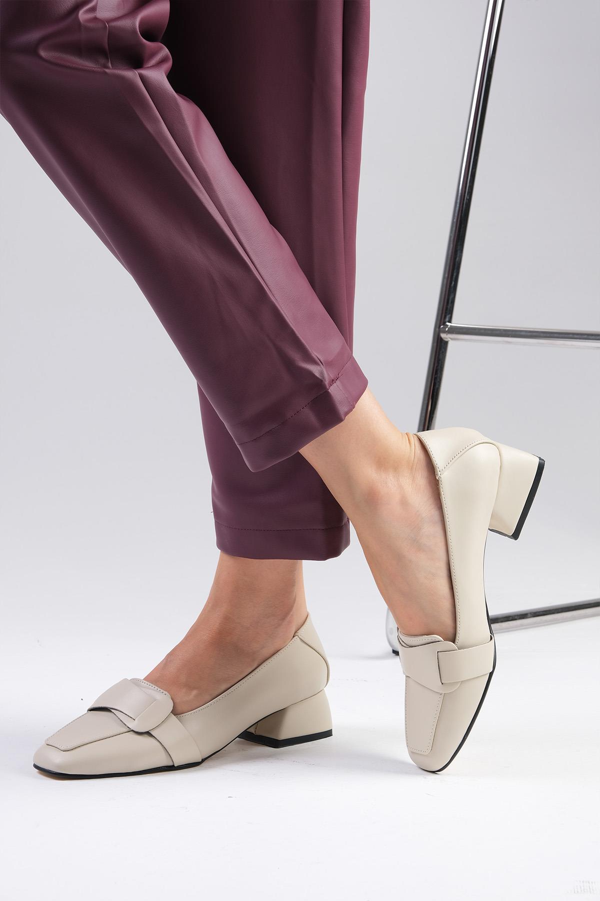 Anneka Bej Renk Kısa Topuklu Ayakkabı