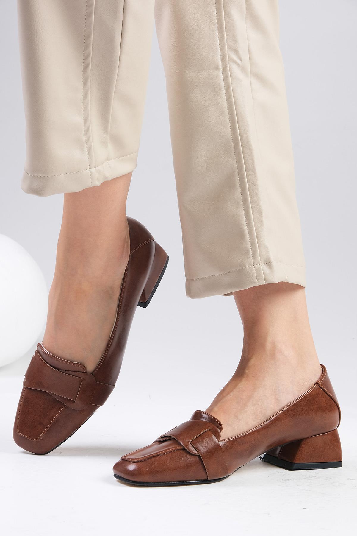 Anneka Kahverengi Kısa Topuklu Ayakkabı