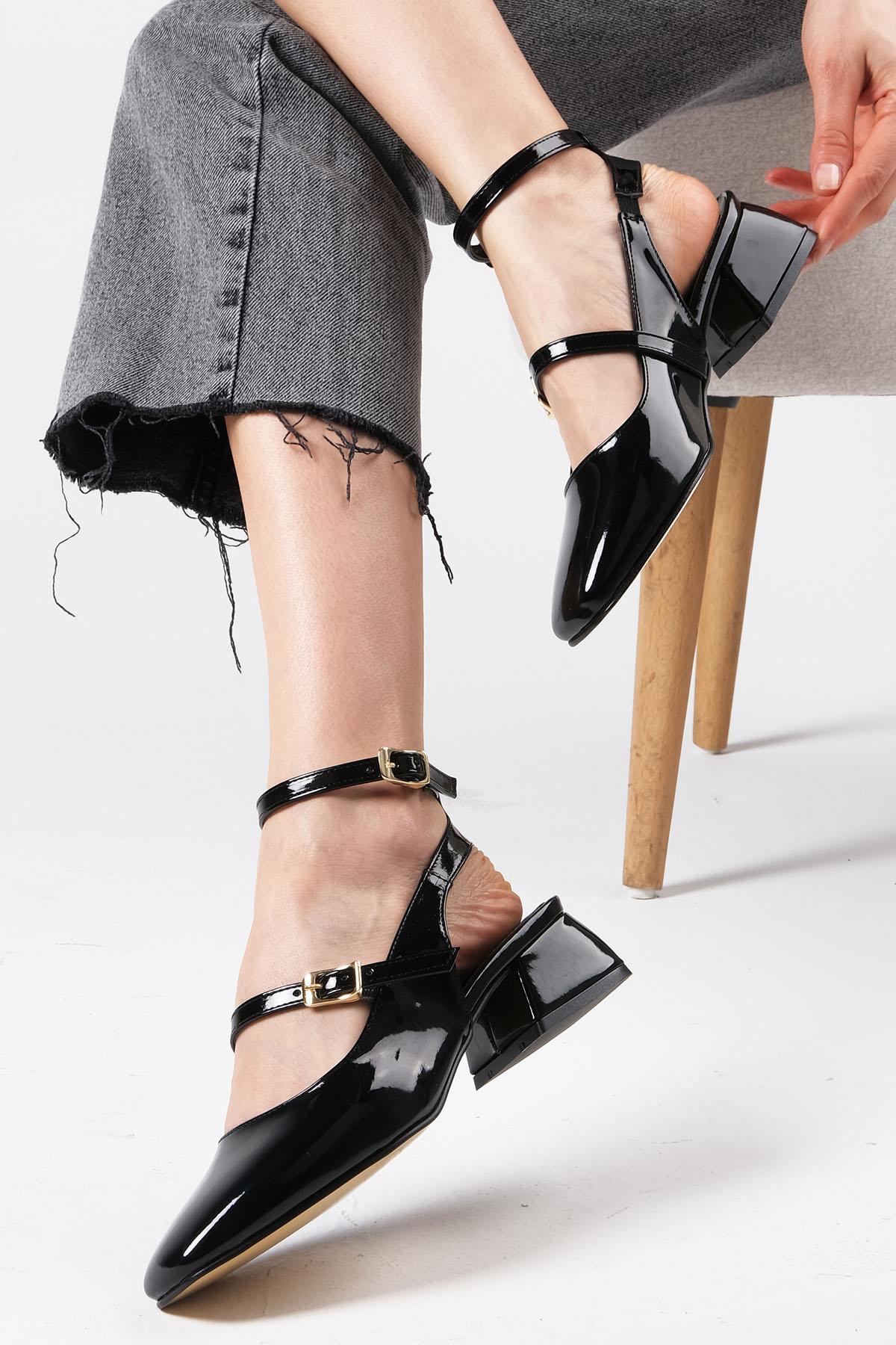 Audrey Siyah Renk Rugan Kısa Topuklu Ayakkabı