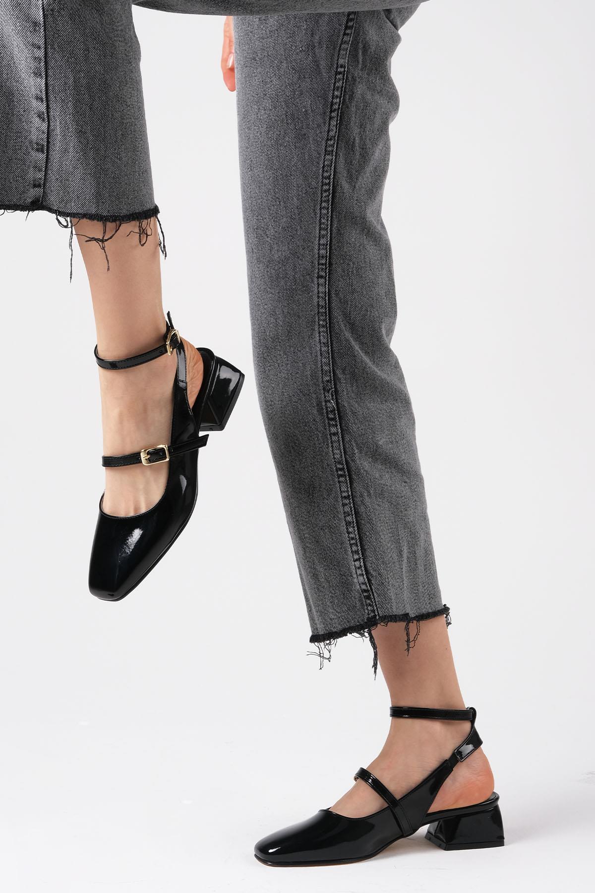 Audrey Siyah Renk Rugan Kısa Topuklu Ayakkabı