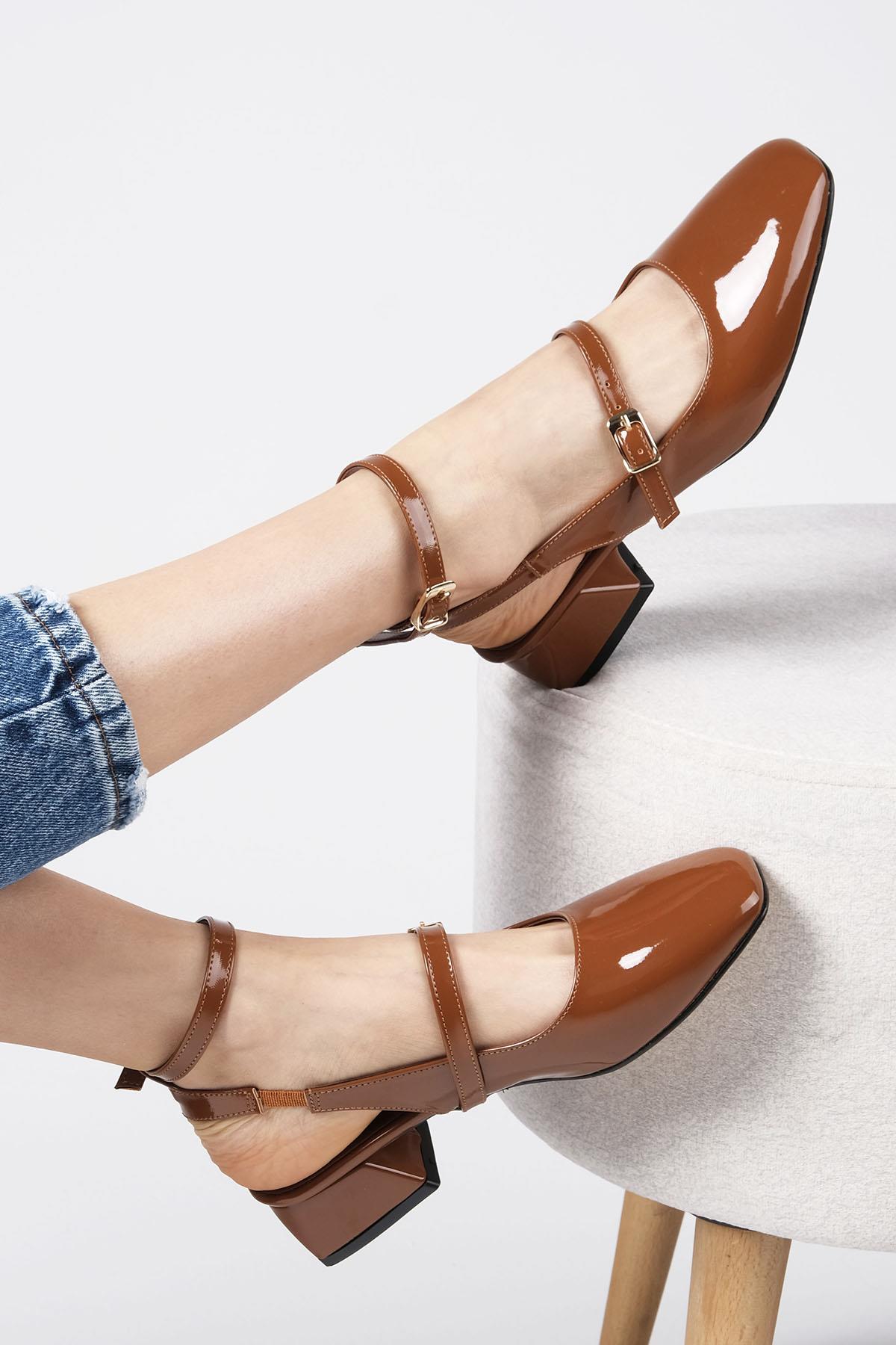 Audrey Taba Renk Rugan Kısa Topuklu Ayakkabı