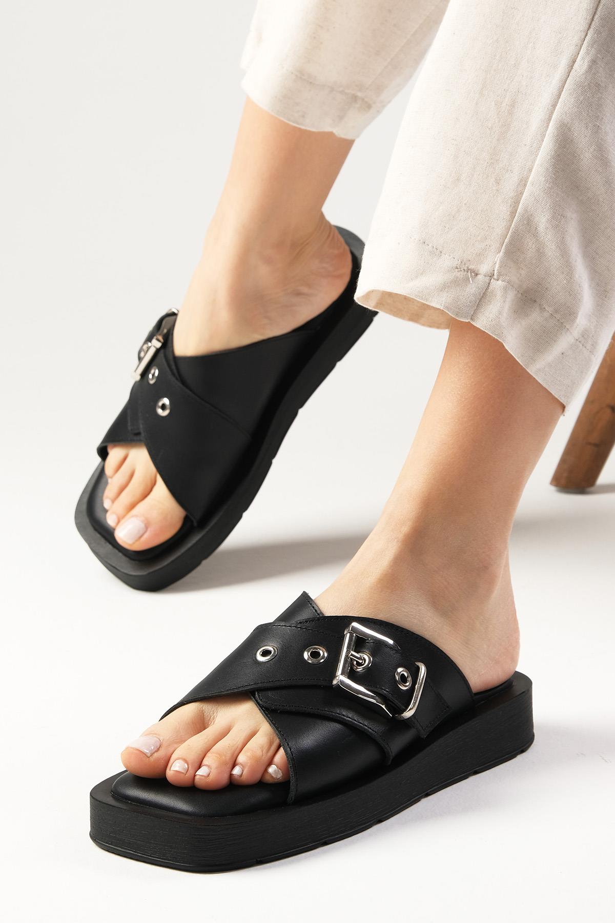 Babes Hakiki Deri Siyah Tokalı Terlik