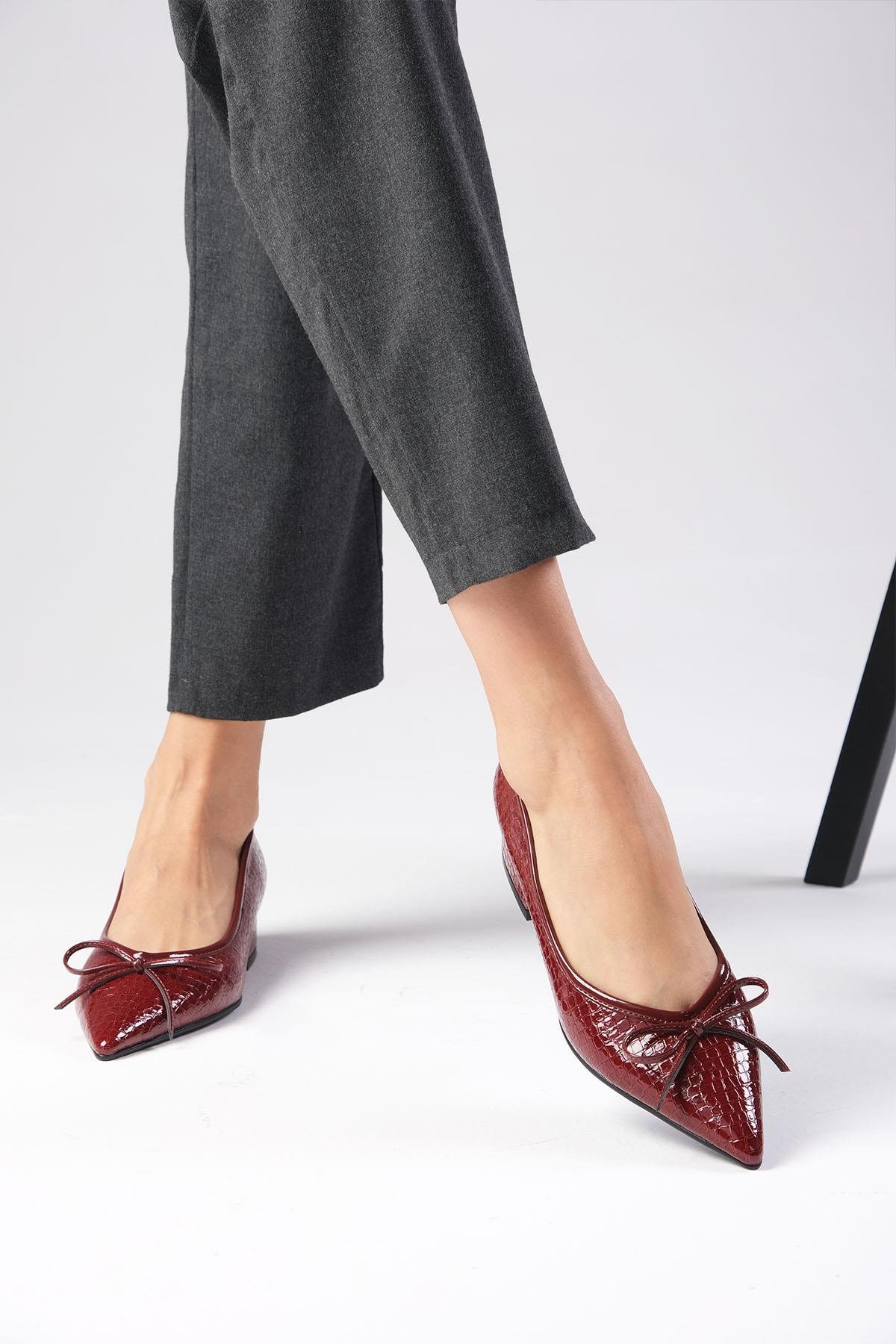 Beatrix Bordo Renk Kısa Topuklu Ayakkabı