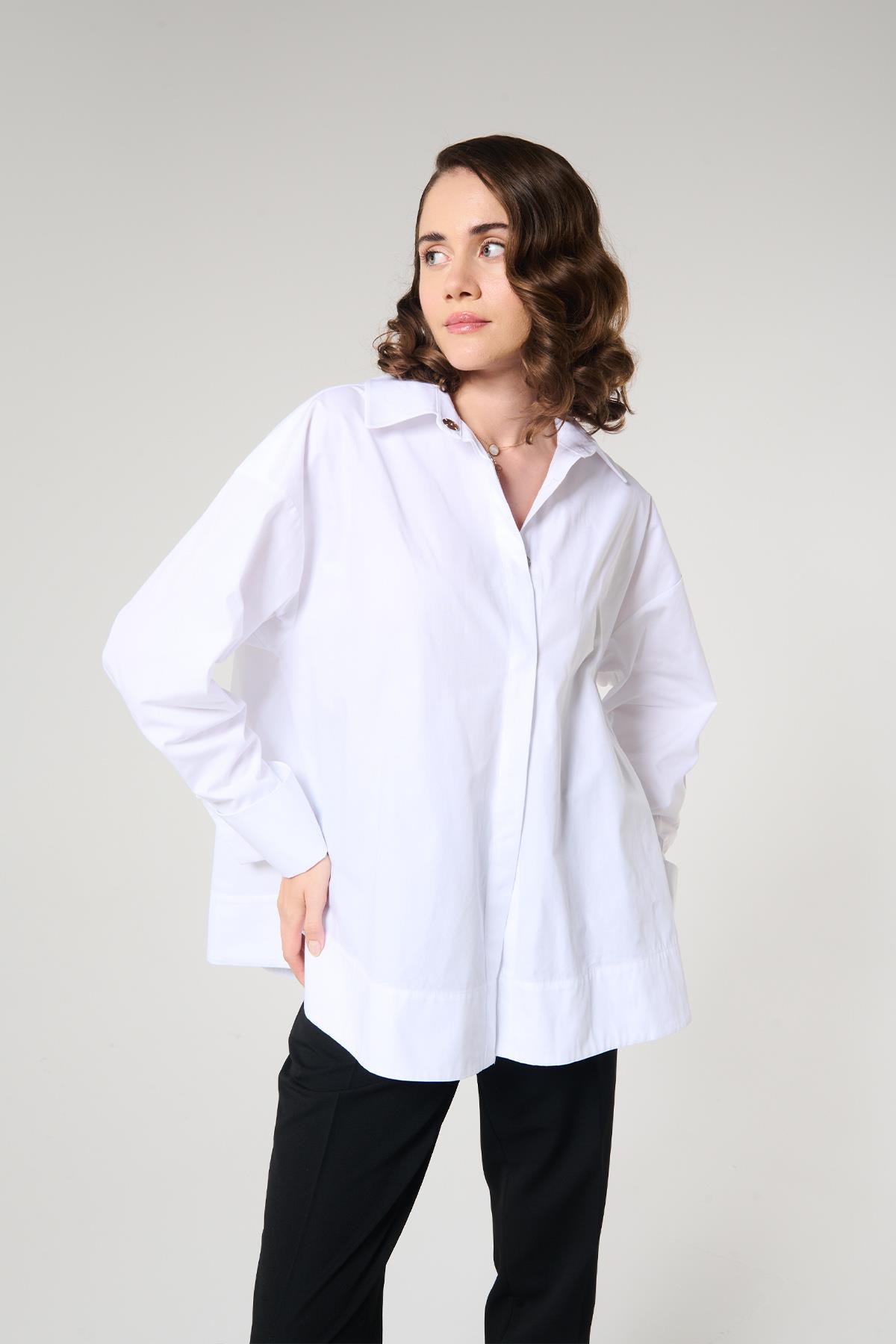 Beyaz Renk Trapez Kesim Gömlek