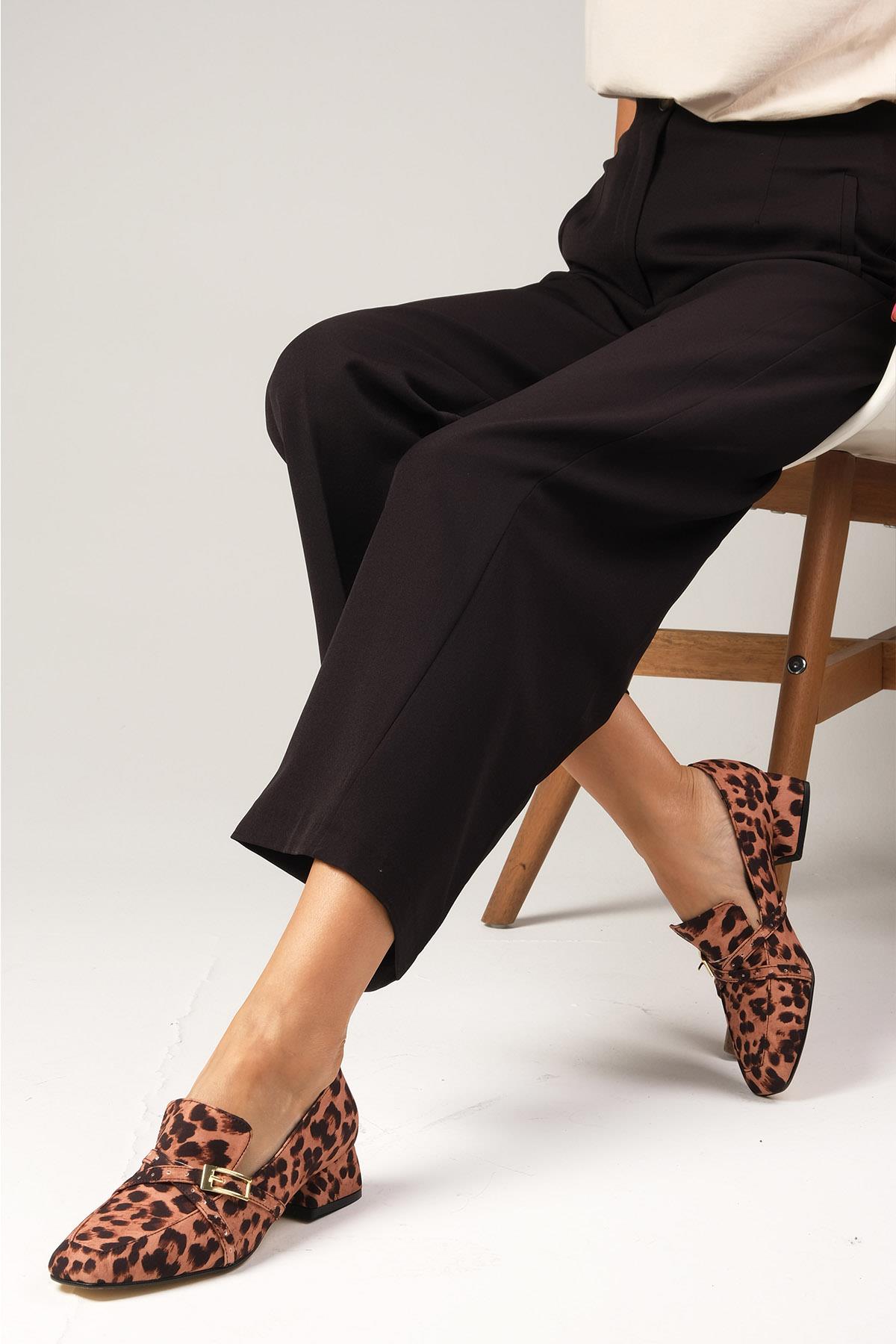 Blanche Leopar Desenli Kısa Topuklu Ayakkabı
