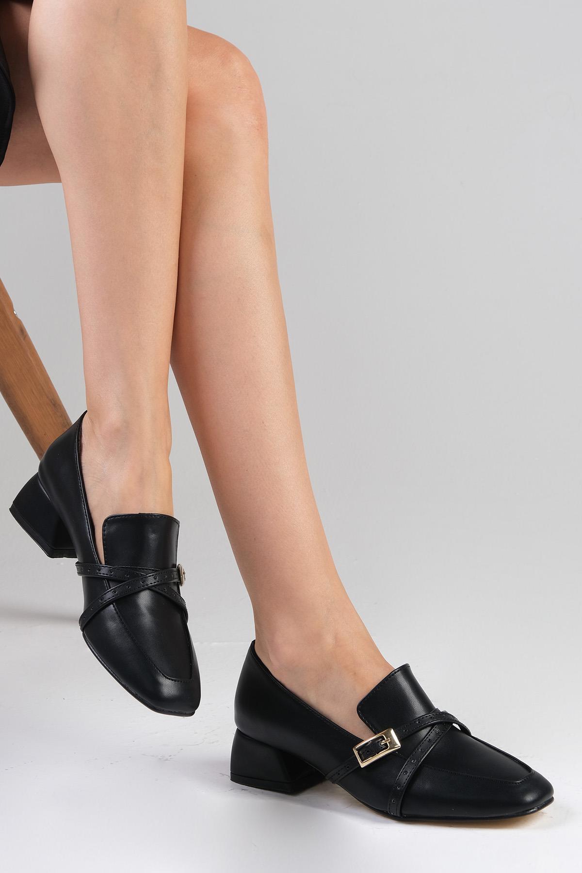 Blanche Siyah Renk Kısa Topuklu Ayakkabı