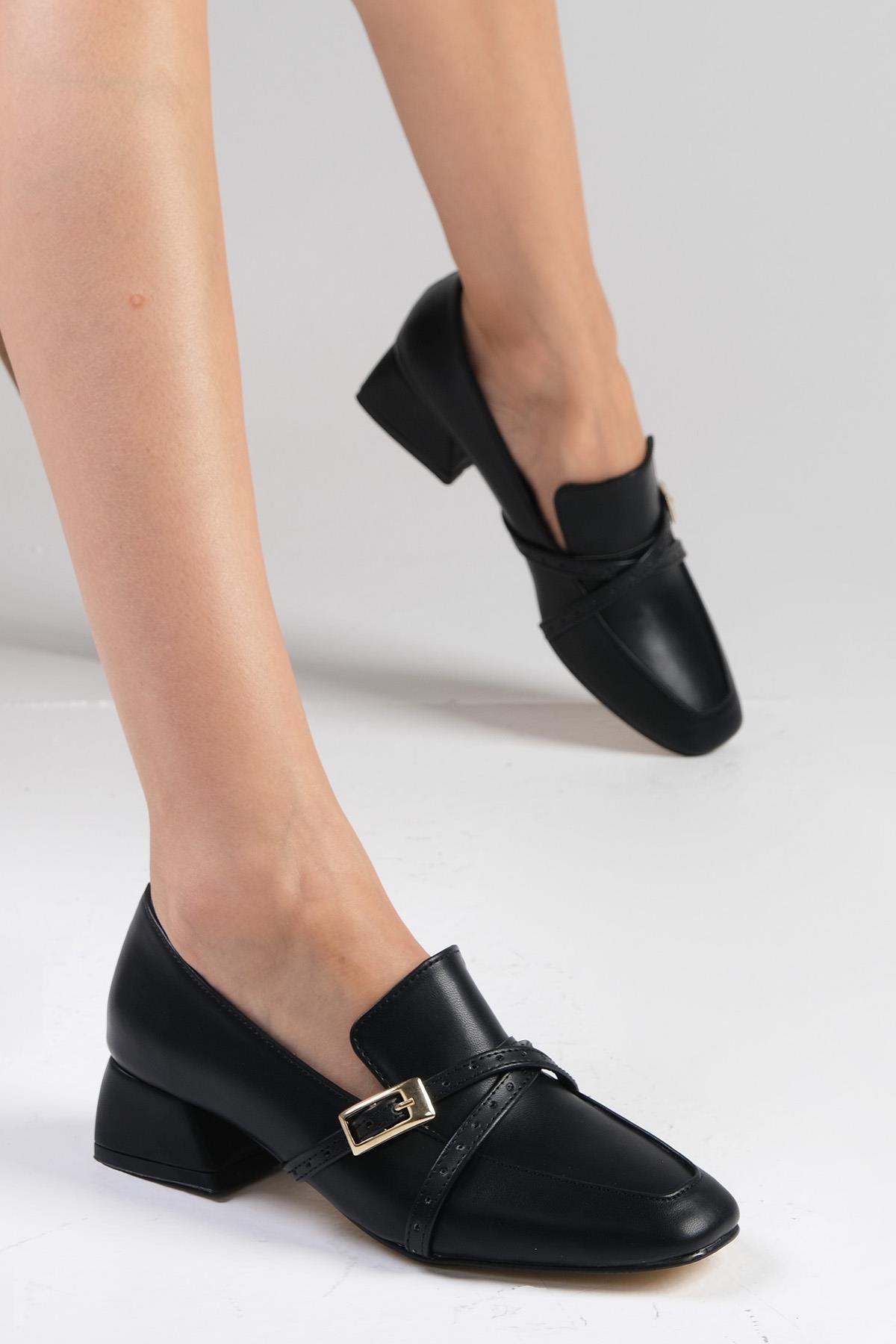 Blanche Siyah Renk Kısa Topuklu Ayakkabı