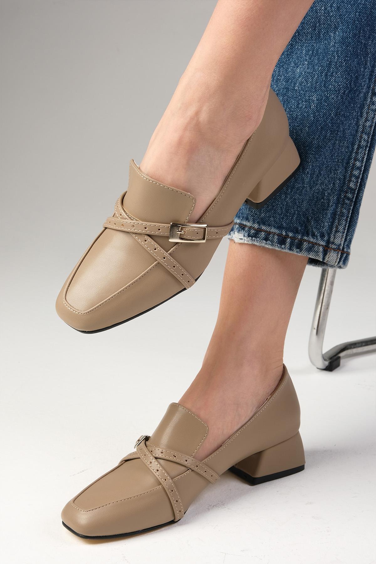 Blanche Vizon Renk Kısa Topuklu Ayakkabı