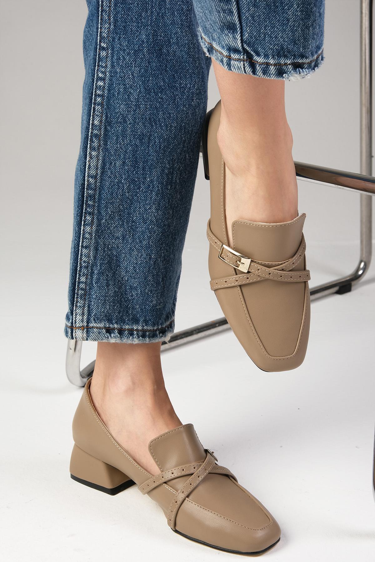 Blanche Vizon Renk Kısa Topuklu Ayakkabı