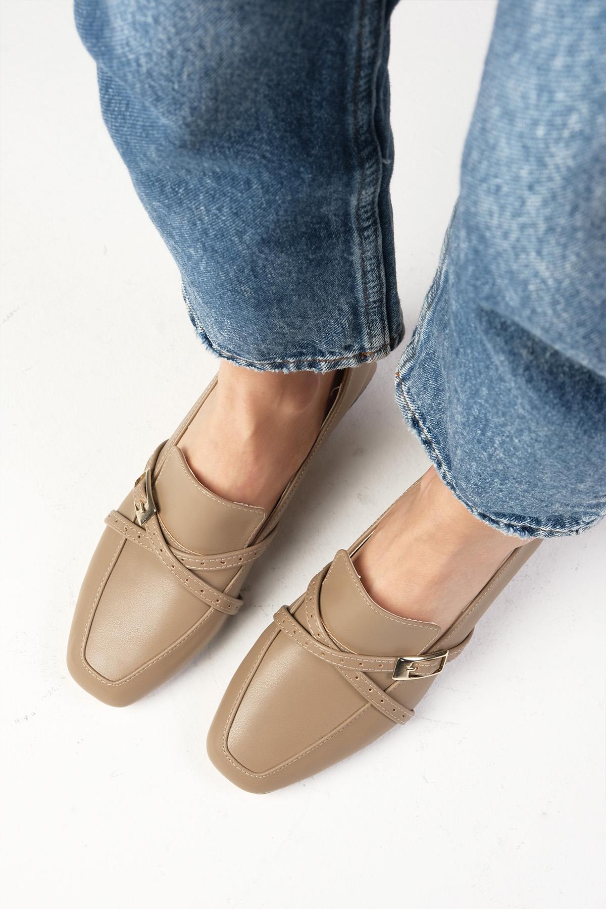 Blanche Vizon Renk Kısa Topuklu Ayakkabı