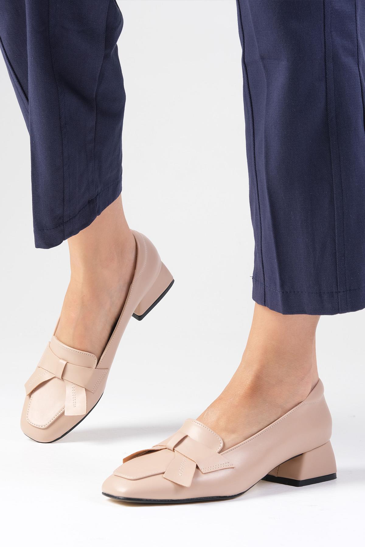 Brenda Ten Rengi Kısa Topuklu Ayakkabı