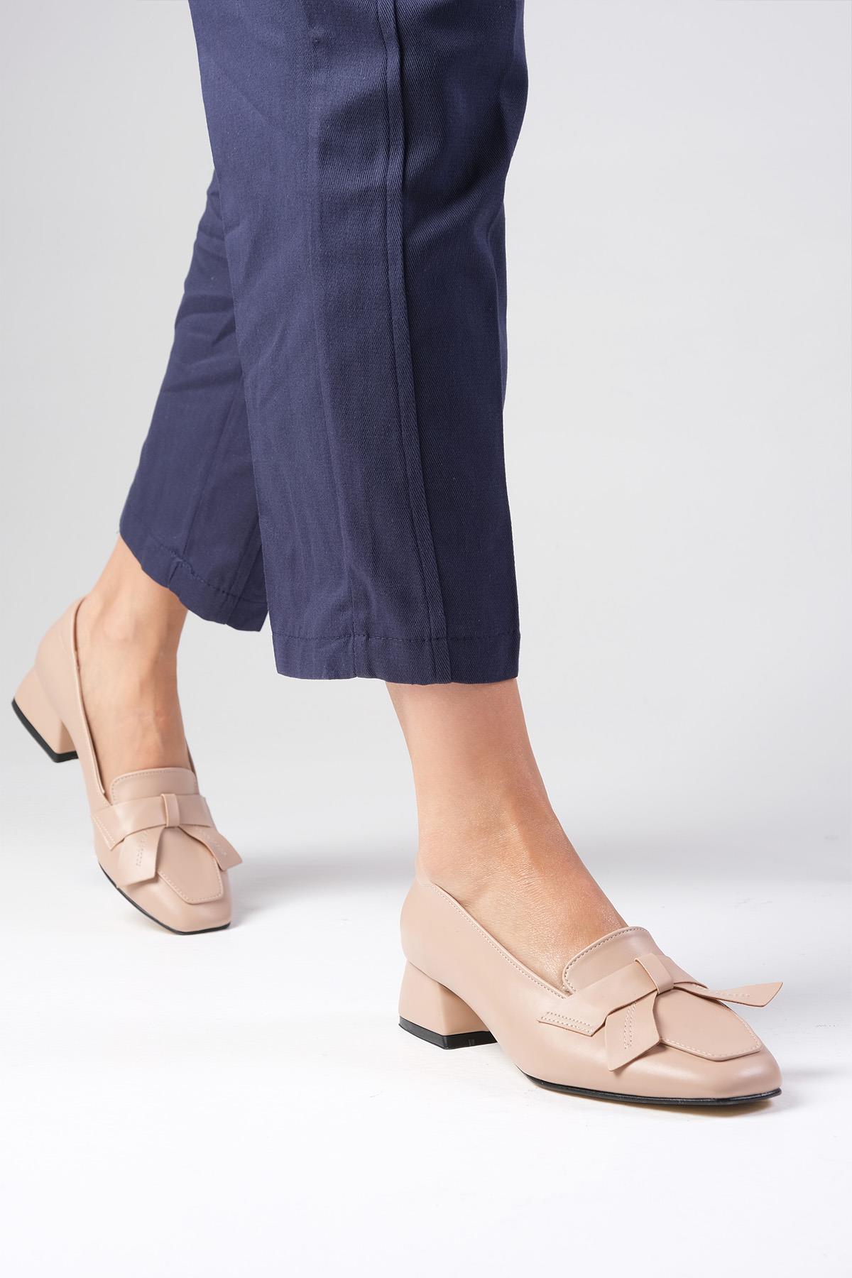 Brenda Ten Rengi Kısa Topuklu Ayakkabı