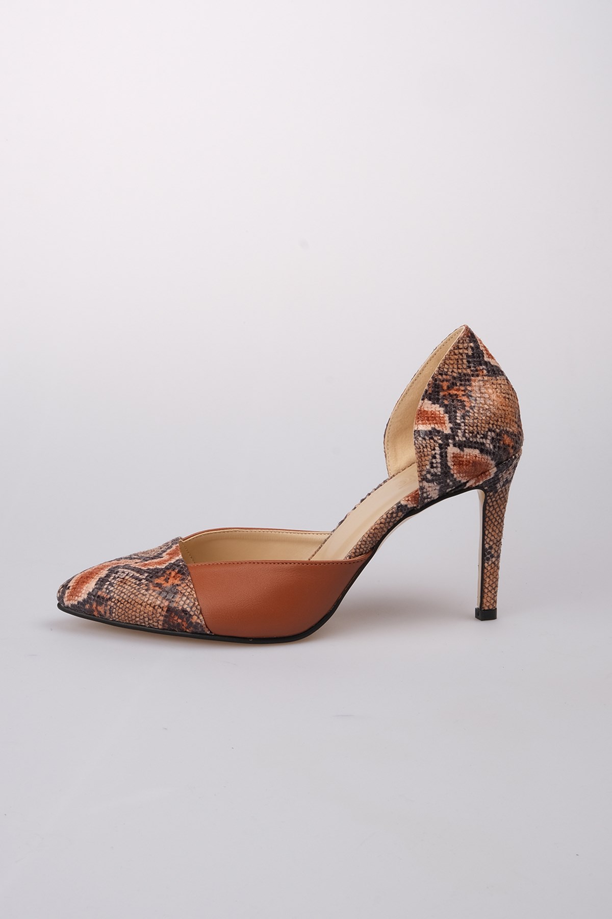 Brien Taba Renk Yılan Desenli Stiletto