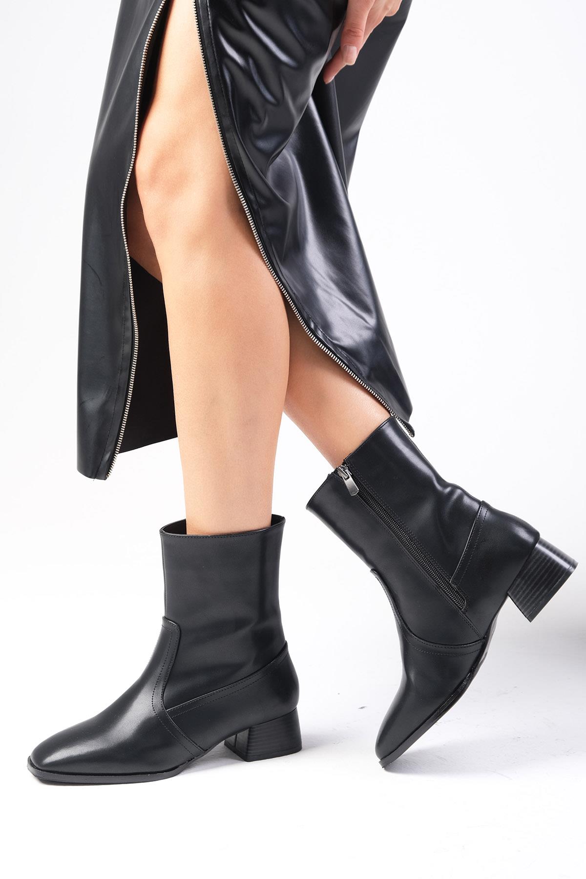 Callie Siyah Renk Küt Burunlu Bot