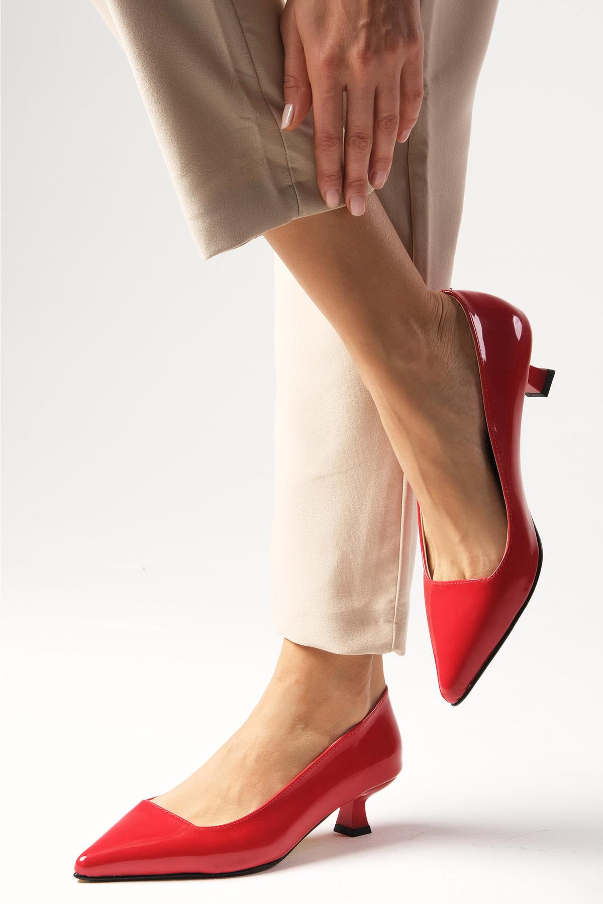 Carmen Kırmızı Renk Kısa Topuklu Ayakkabı